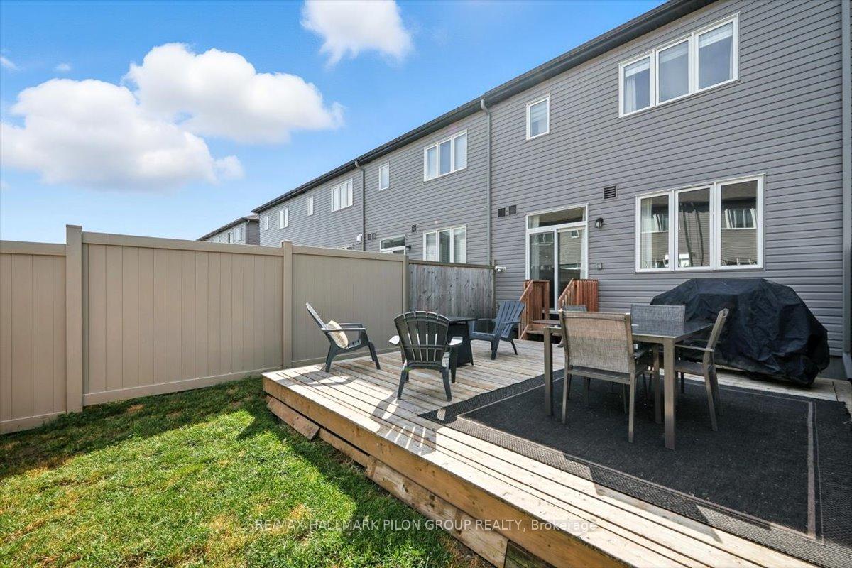 Photo 22 of 563 Decoeur Drive, Ottawa, Avalon West — HOMEH