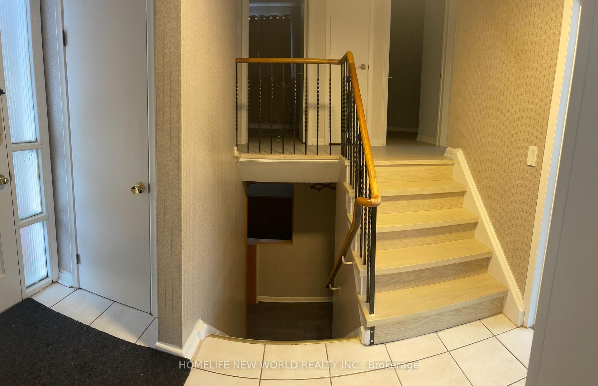 Photo 3 of 14 Sherwood Forest Drive, Markham, Bullock — HOMEH