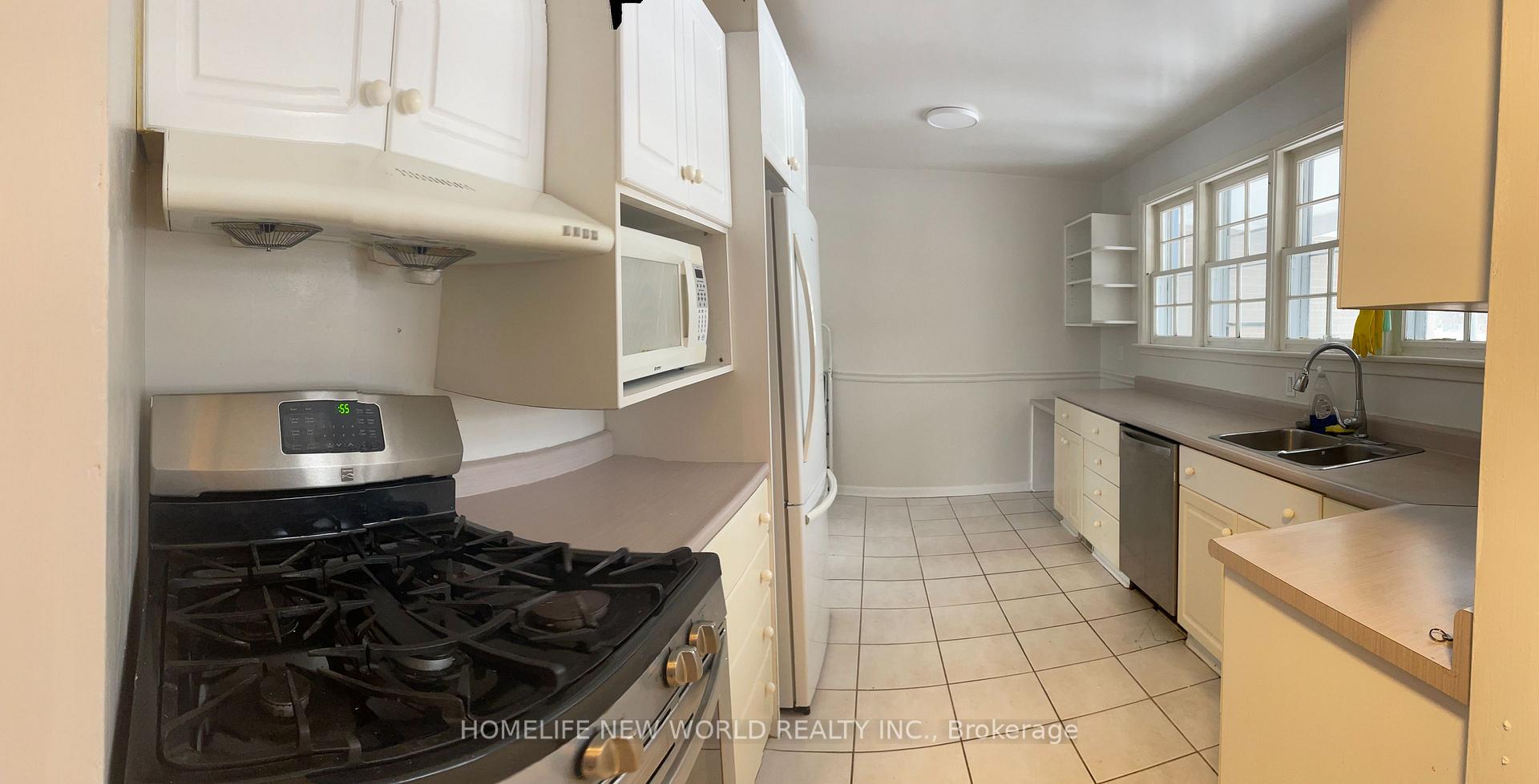Photo 6 of 14 Sherwood Forest Drive, Markham, Bullock — HOMEH