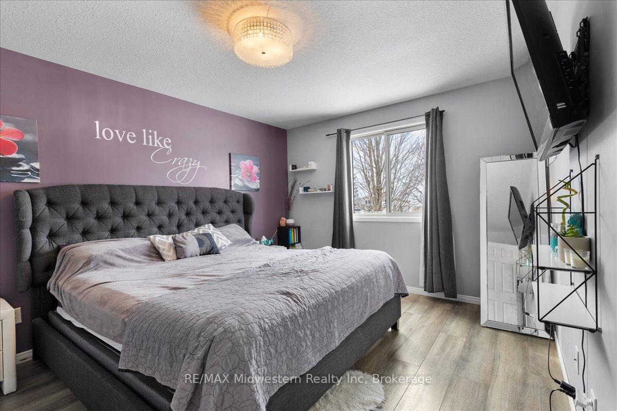 Photo 10 of 160 Donegan Street W, North Perth, Listowel — HOMEH