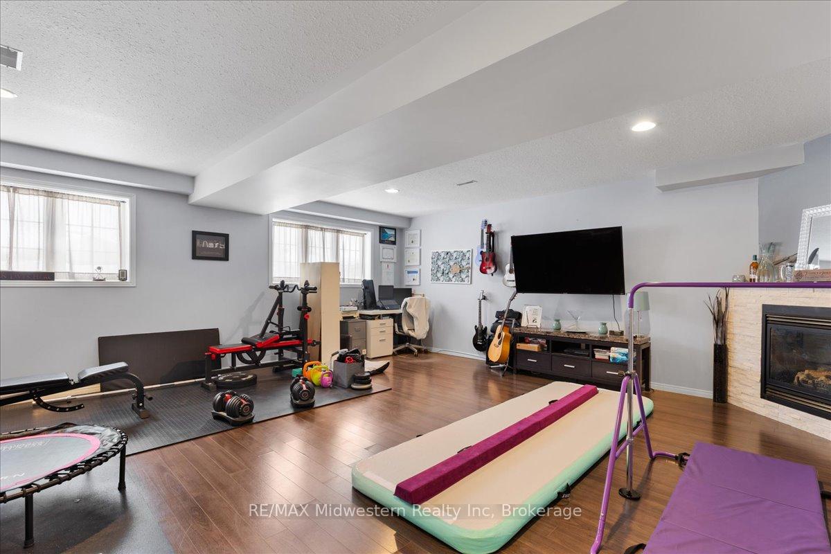 Photo 13 of 160 Donegan Street W, North Perth, Listowel — HOMEH