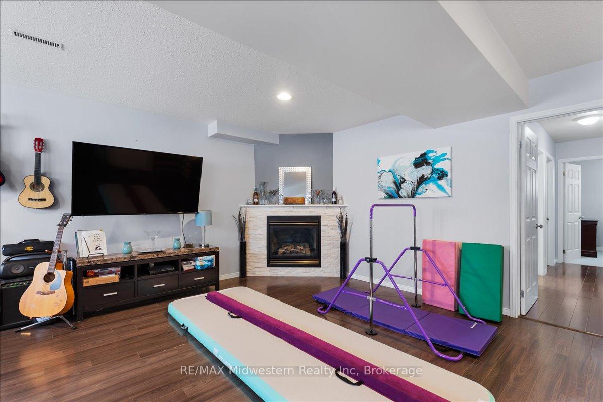 Photo 14 of 160 Donegan Street W, North Perth, Listowel — HOMEH