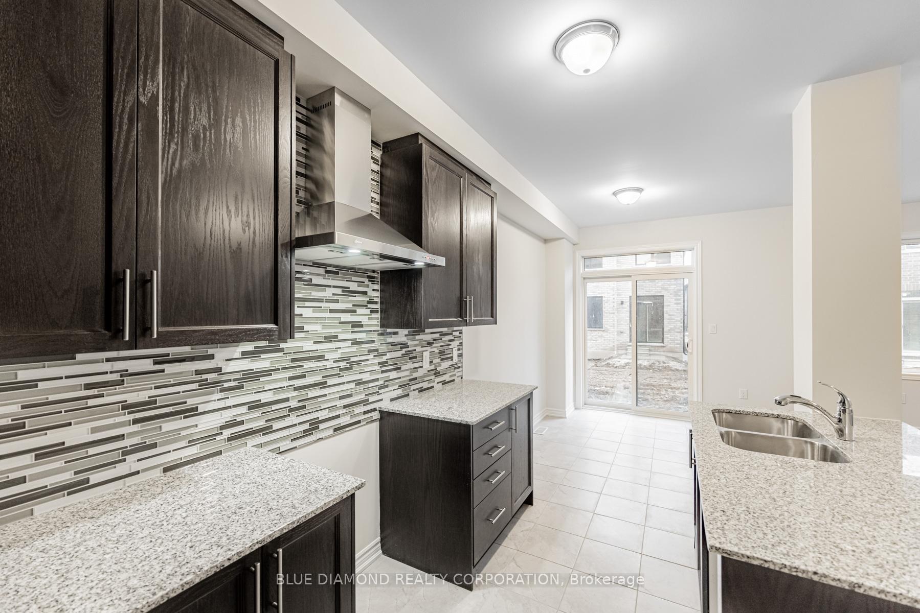 Photo 6 of 617 Bearberry Place, Milton, Cobban — HOMEH