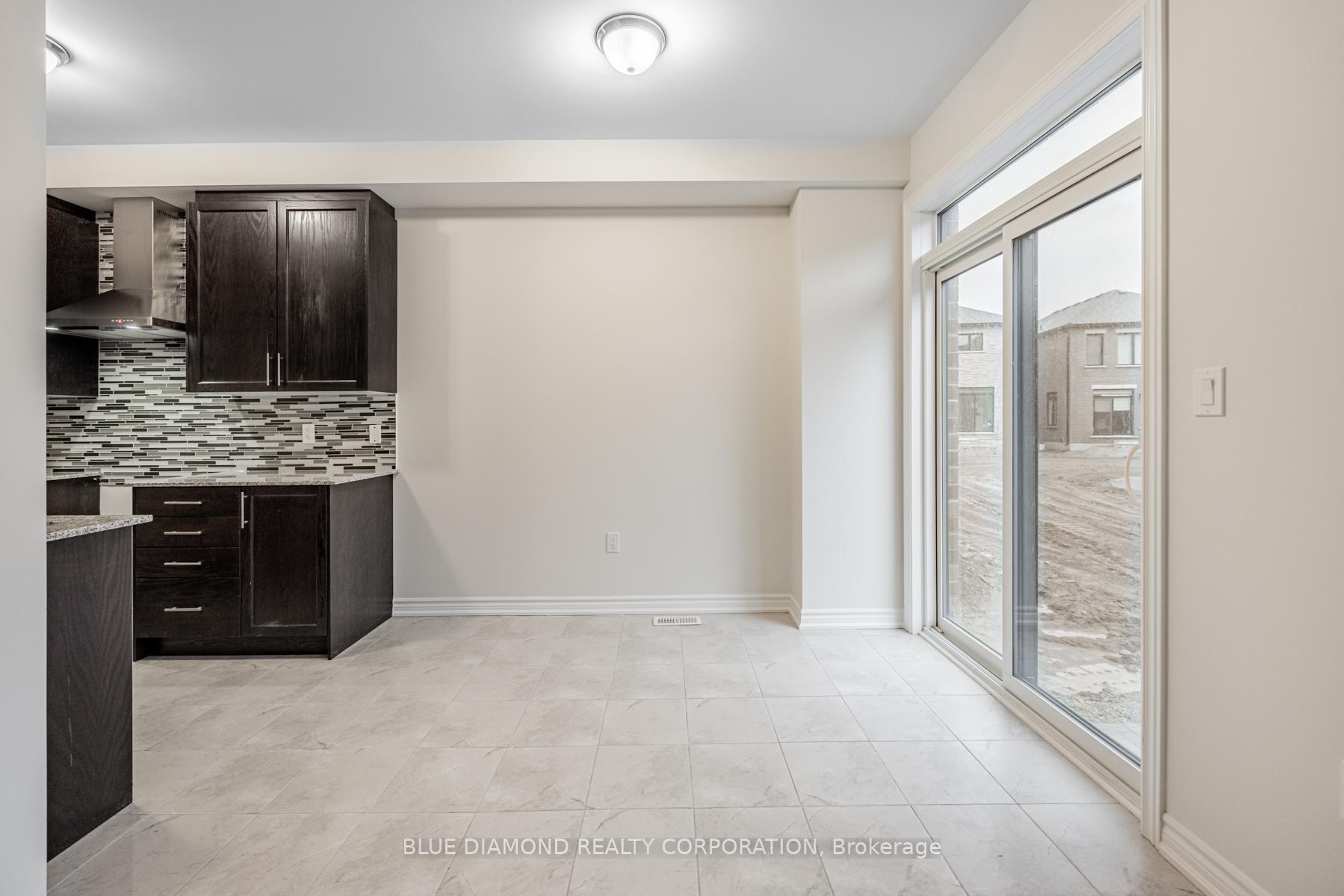 Photo 7 of 617 Bearberry Place, Milton, Cobban — HOMEH