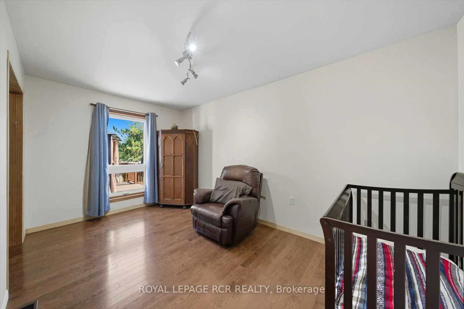 Photo 18 of 1637 15 Side Road, New Tecumseth, Tottenham — HOMEH