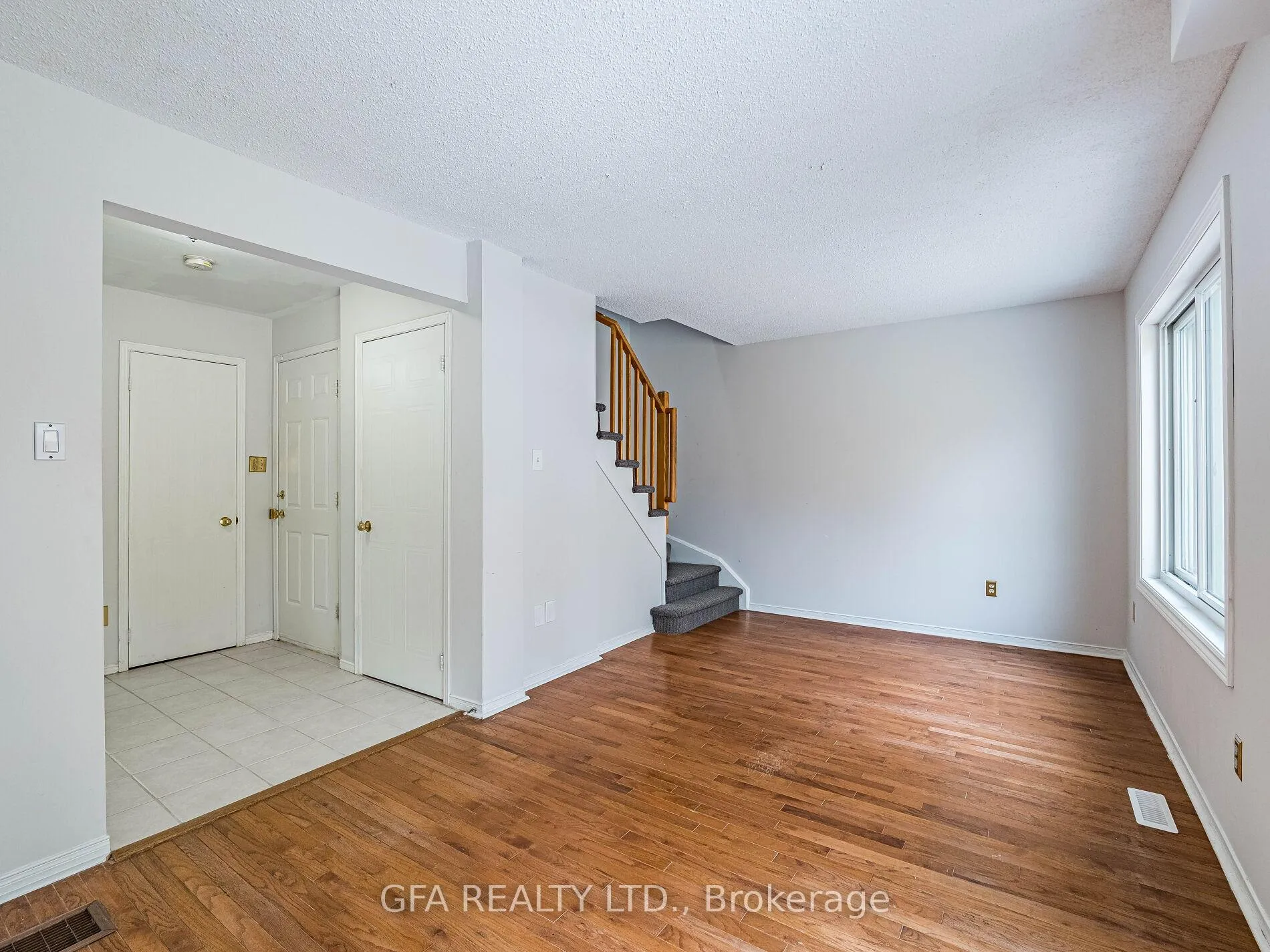 Photo 8 of 1105 Beechnut Road, Oakville, Clearview — HOMEH