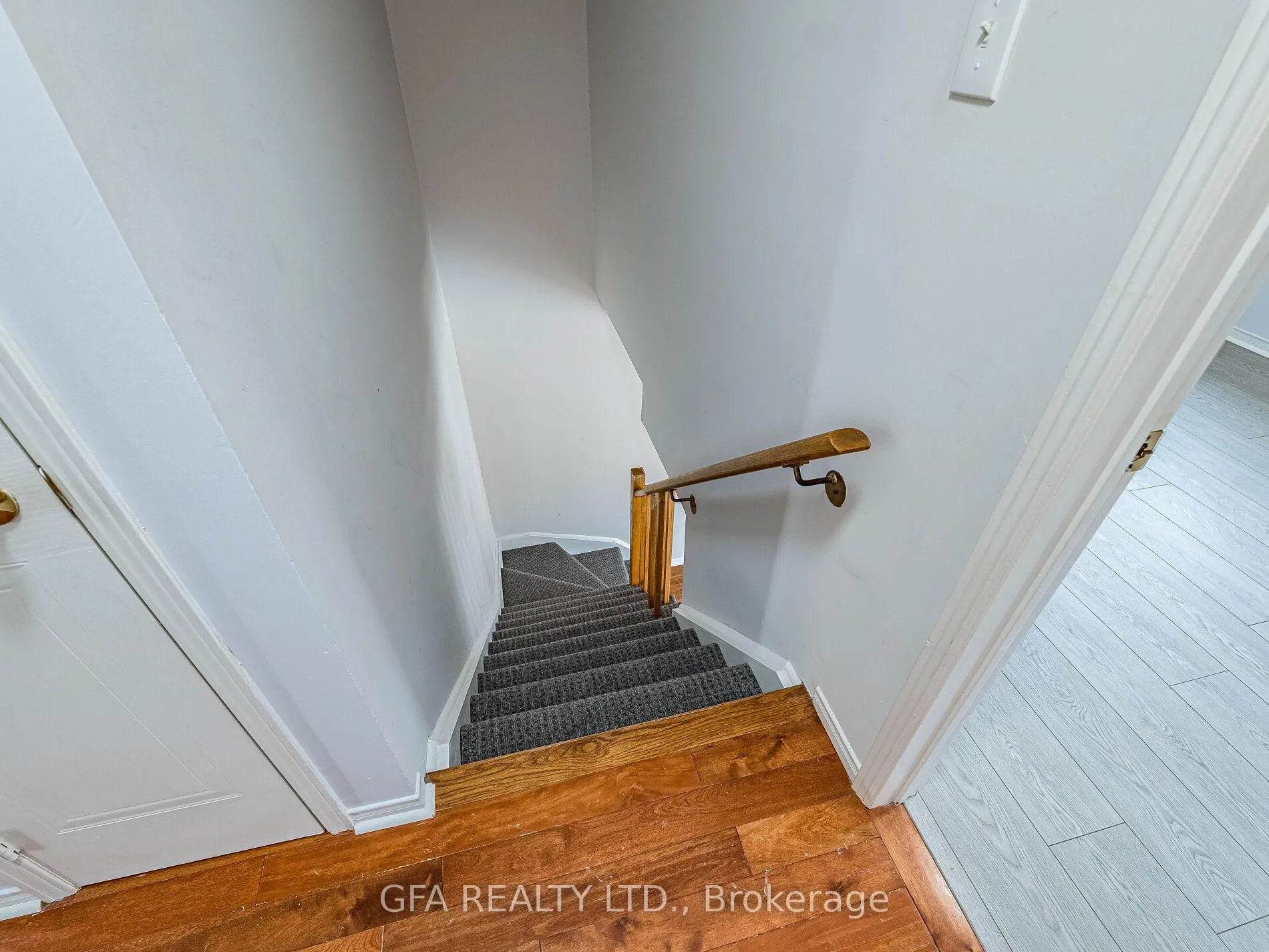 Photo 12 of 1105 Beechnut Road, Oakville, Clearview — HOMEH