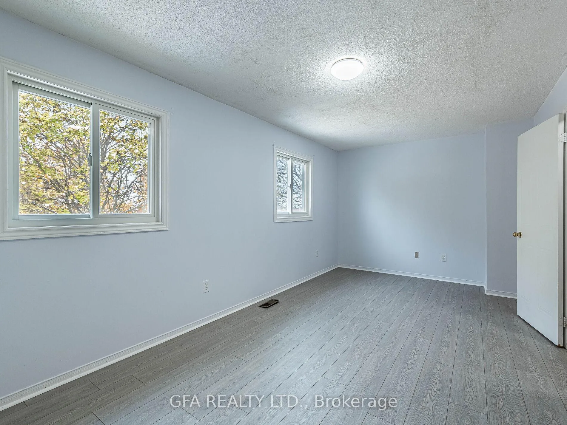 Photo 14 of 1105 Beechnut Road, Oakville, Clearview — HOMEH