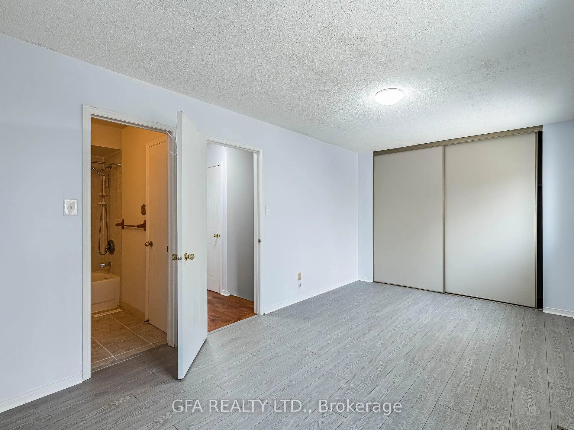 Photo 15 of 1105 Beechnut Road, Oakville, Clearview — HOMEH