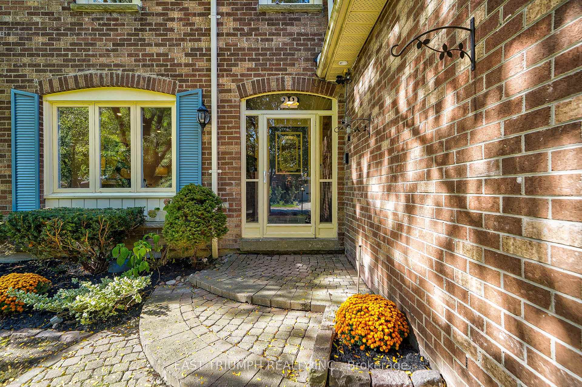 Photo 4 of 22 Ritter Crescent, Markham, Unionville — HOMEH