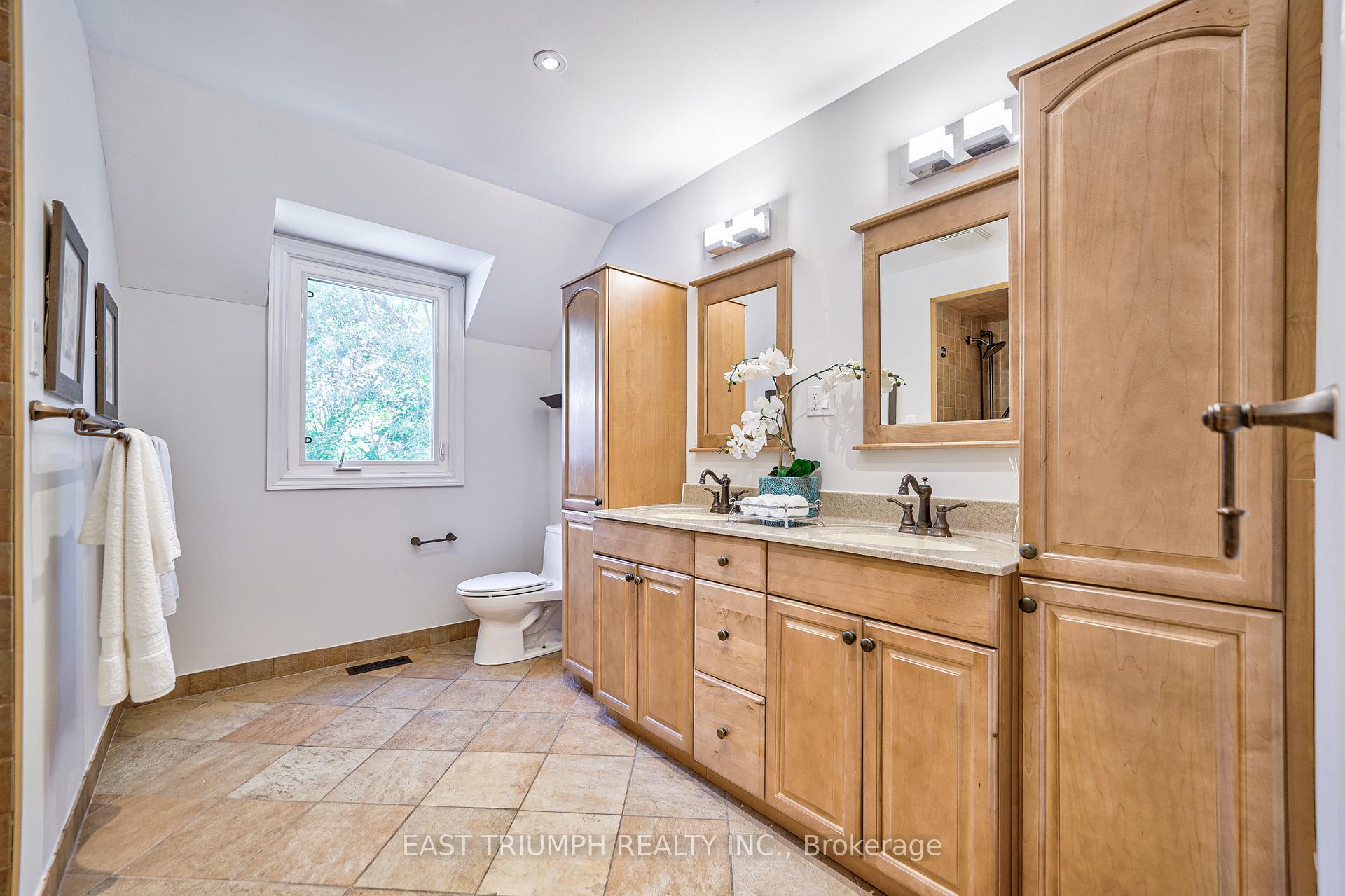 Photo 28 of 22 Ritter Crescent, Markham, Unionville — HOMEH