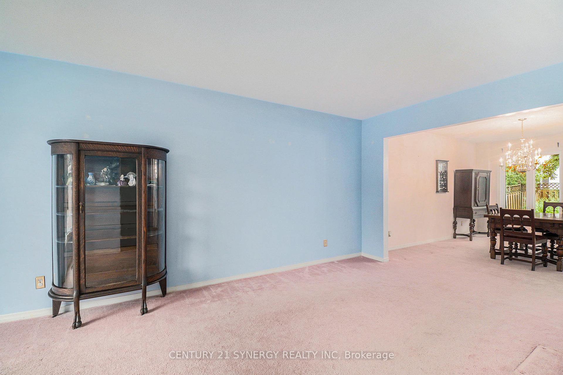 Photo 4 of 1723 Cara Crescent, Ottawa, Fallingbrook/Pineridge — HOMEH