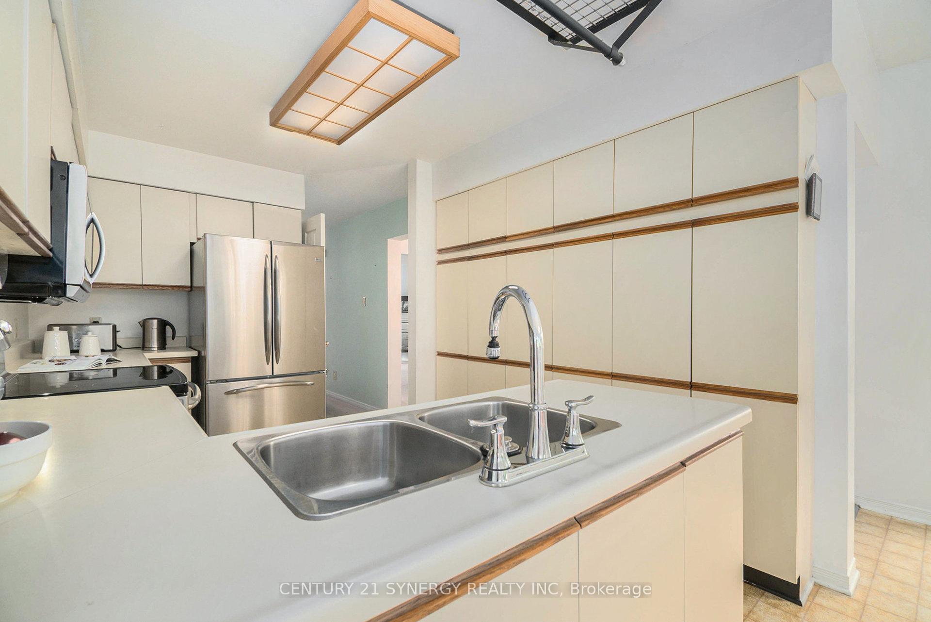 Photo 9 of 1723 Cara Crescent, Ottawa, Fallingbrook/Pineridge — HOMEH