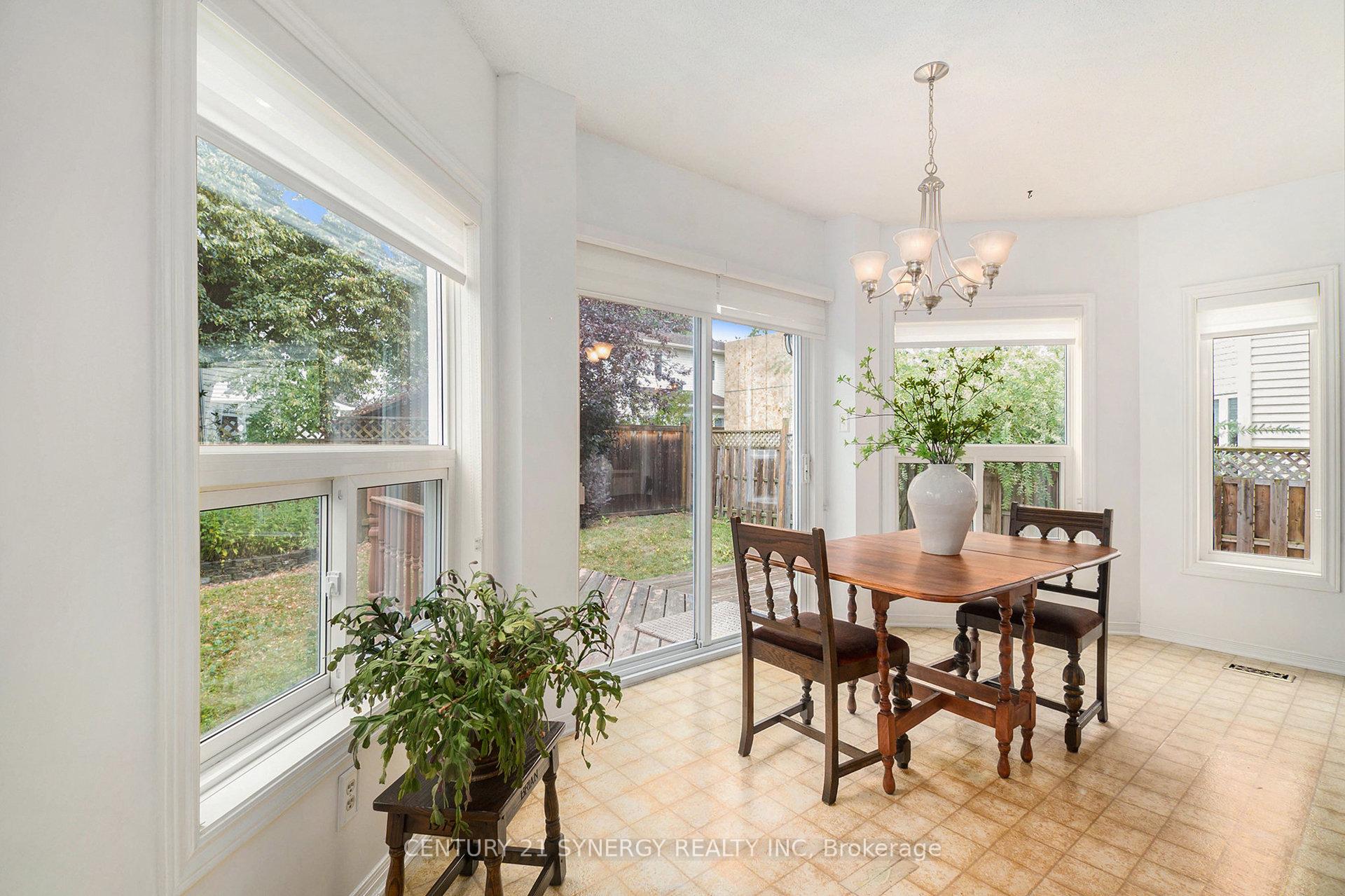 Photo 10 of 1723 Cara Crescent, Ottawa, Fallingbrook/Pineridge — HOMEH