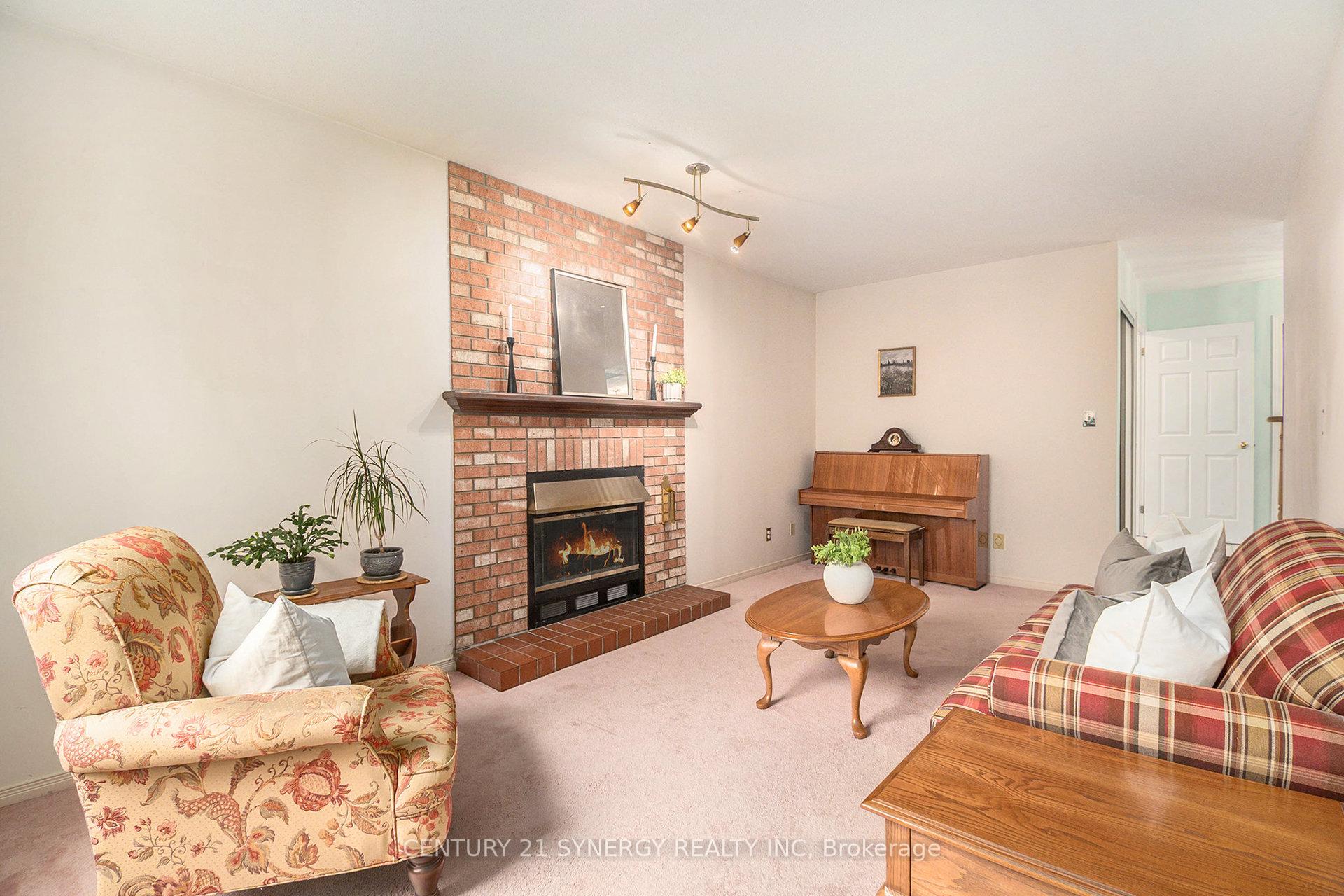 Photo 13 of 1723 Cara Crescent, Ottawa, Fallingbrook/Pineridge — HOMEH