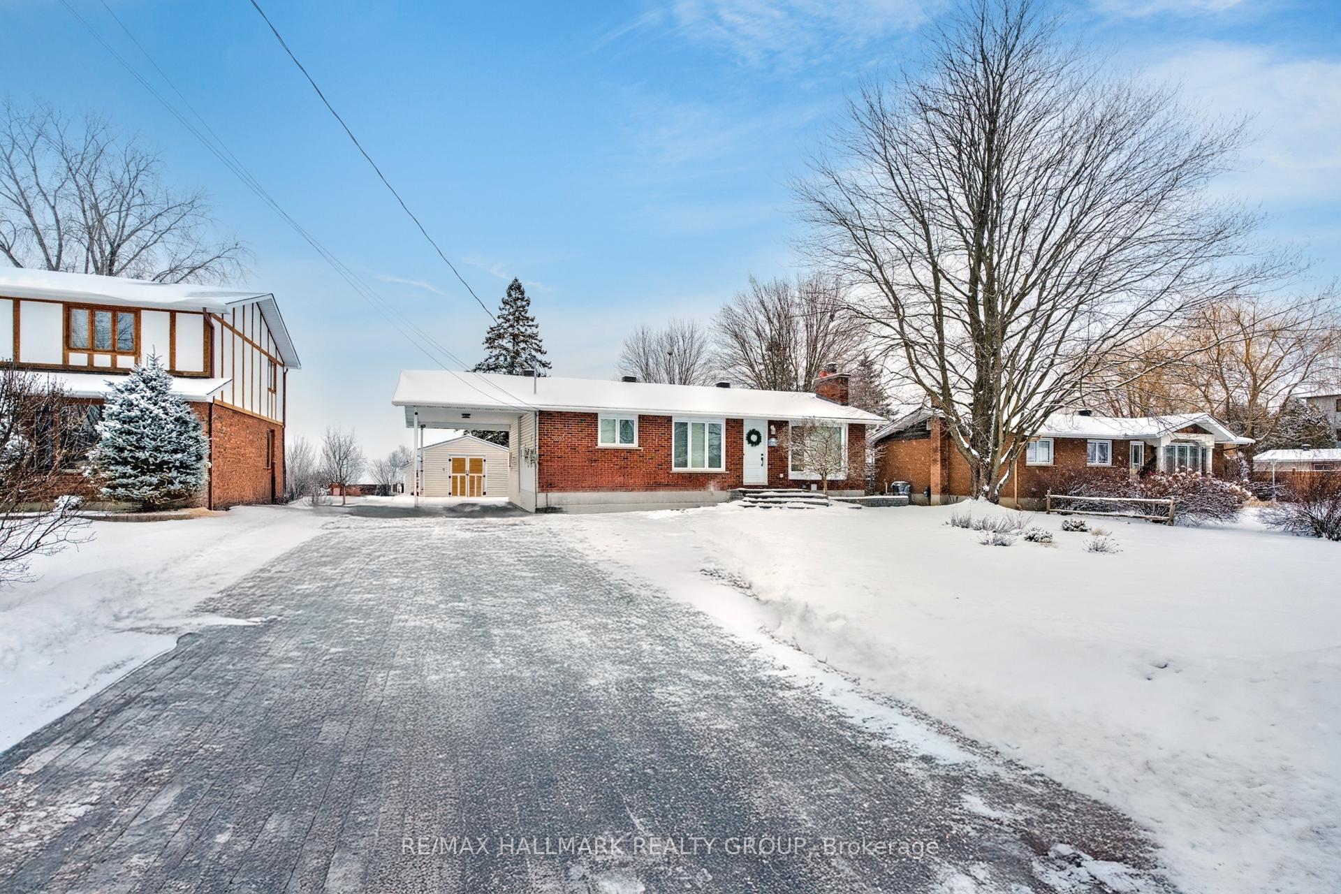 Photo 2 of Unit B, 2393 Page Road, Ottawa, Chapel Hill South - Orleans Village — HOMEH