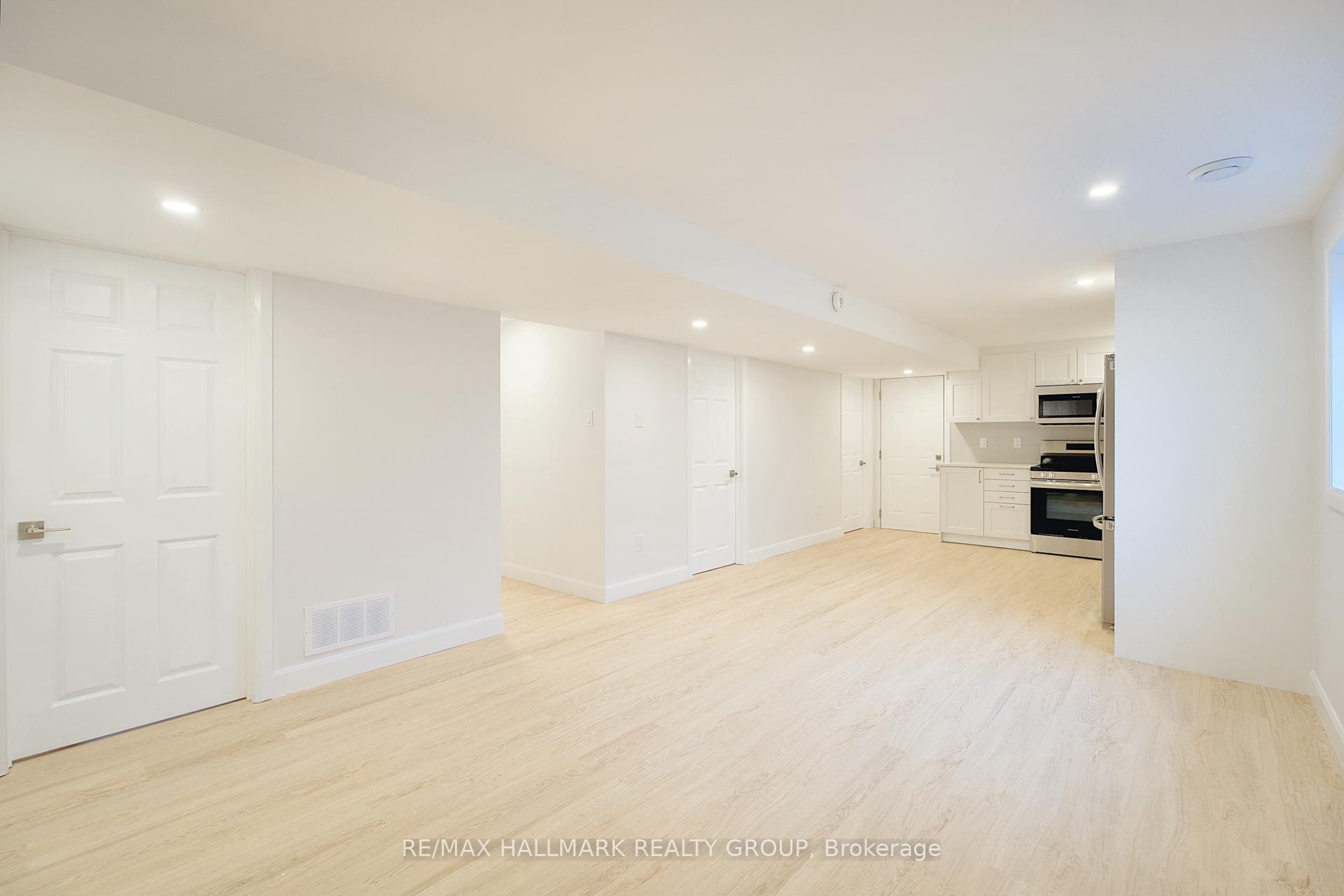 Photo 6 of Unit B, 2393 Page Road, Ottawa, Chapel Hill South - Orleans Village — HOMEH