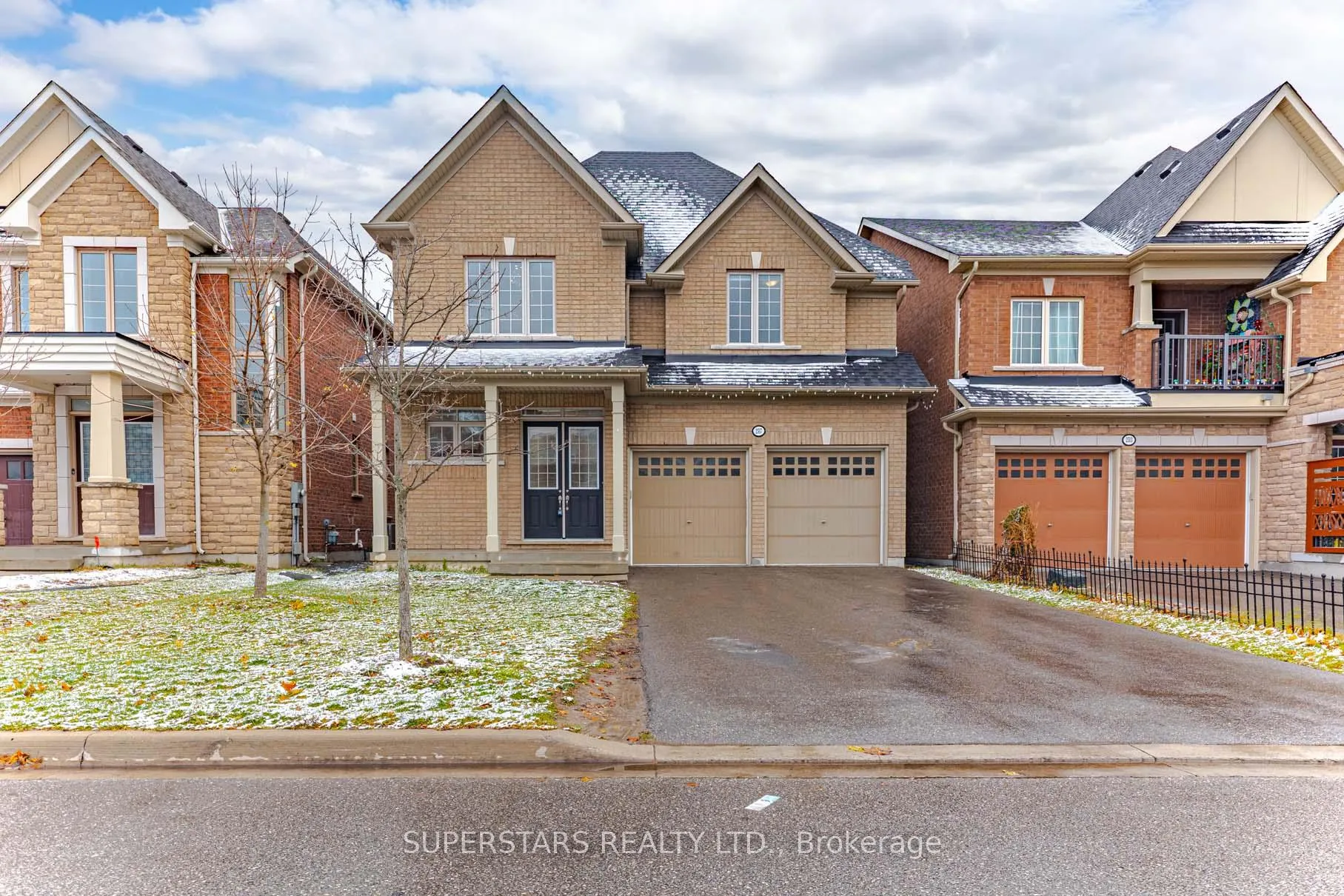 Front of 2517 Bandsman Crescent