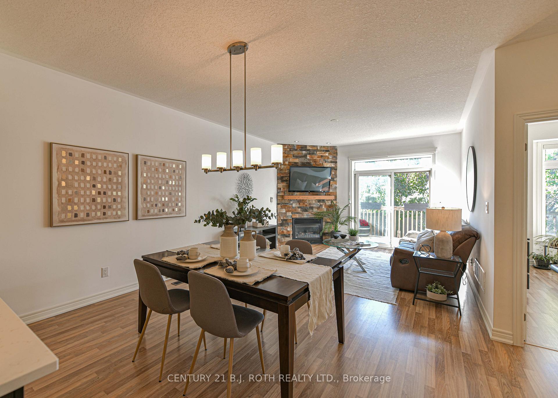 Photo 9 of 28 Canterbury Circle, Orillia — HOMEH