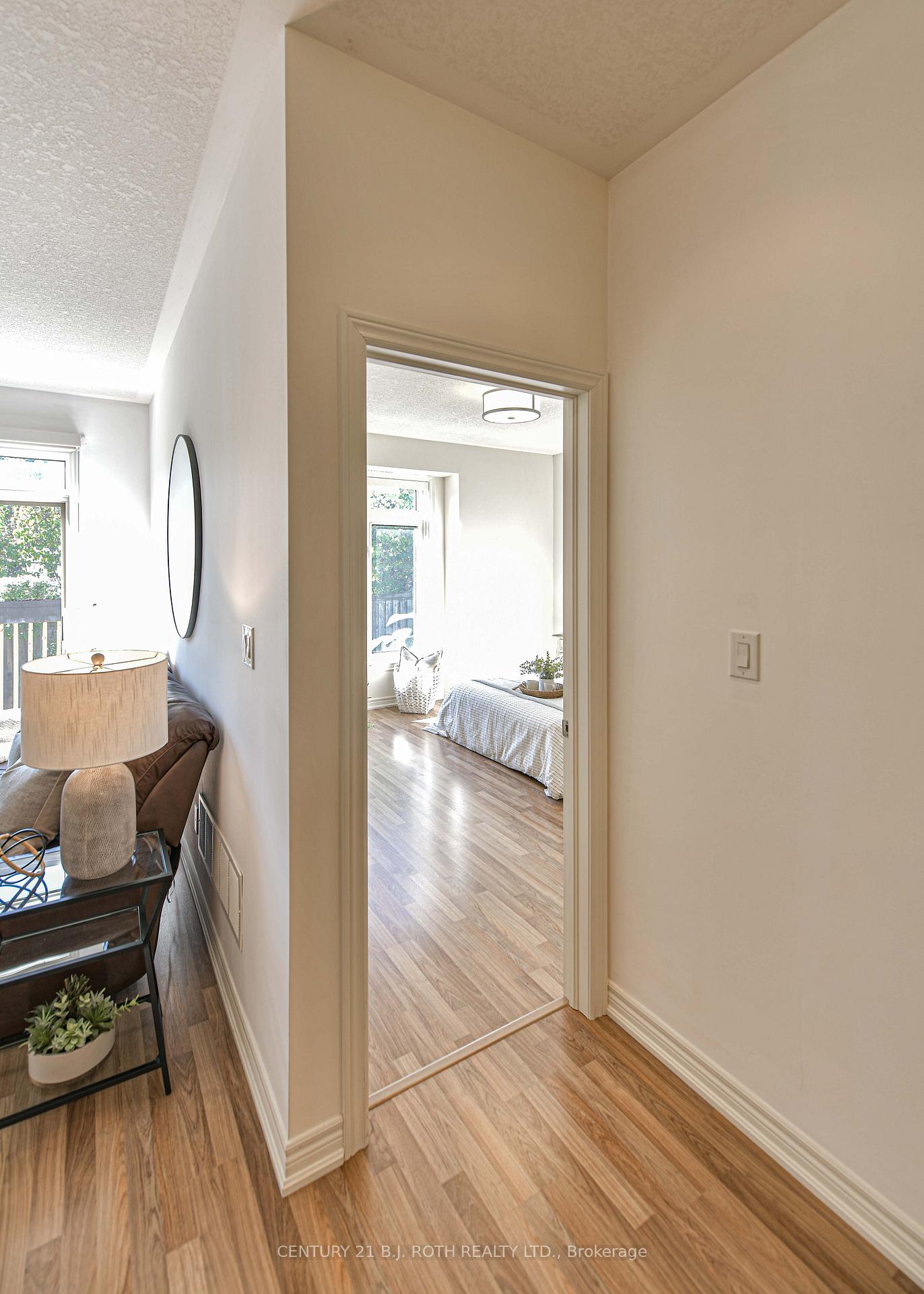 Photo 13 of 28 Canterbury Circle, Orillia — HOMEH