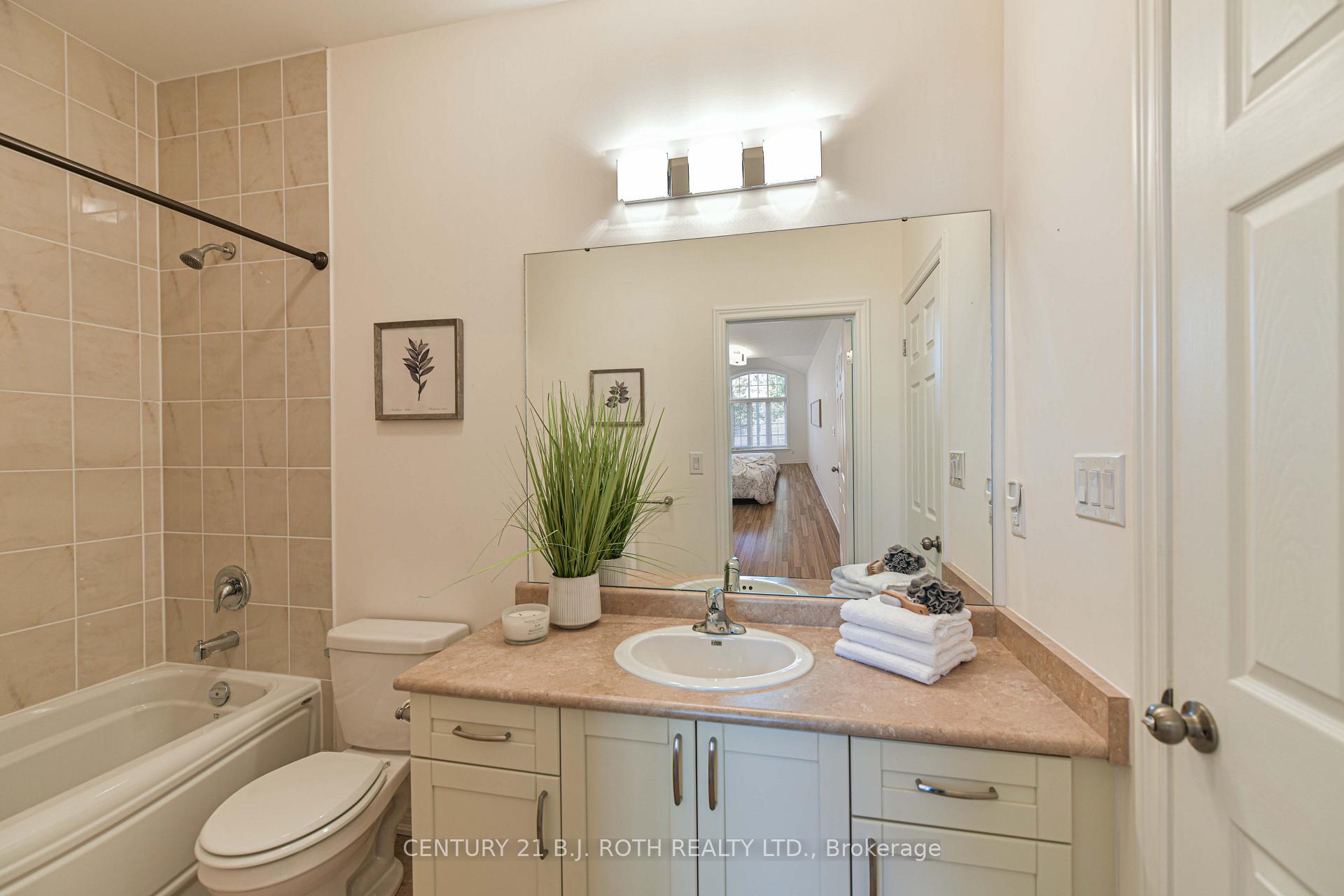 Photo 23 of 28 Canterbury Circle, Orillia — HOMEH