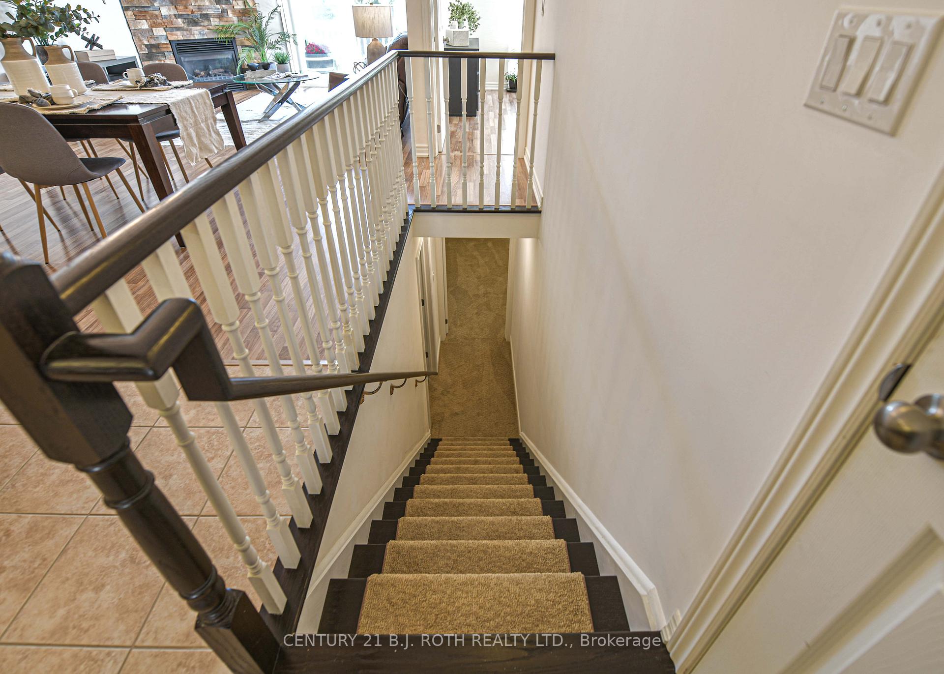 Photo 24 of 28 Canterbury Circle, Orillia — HOMEH