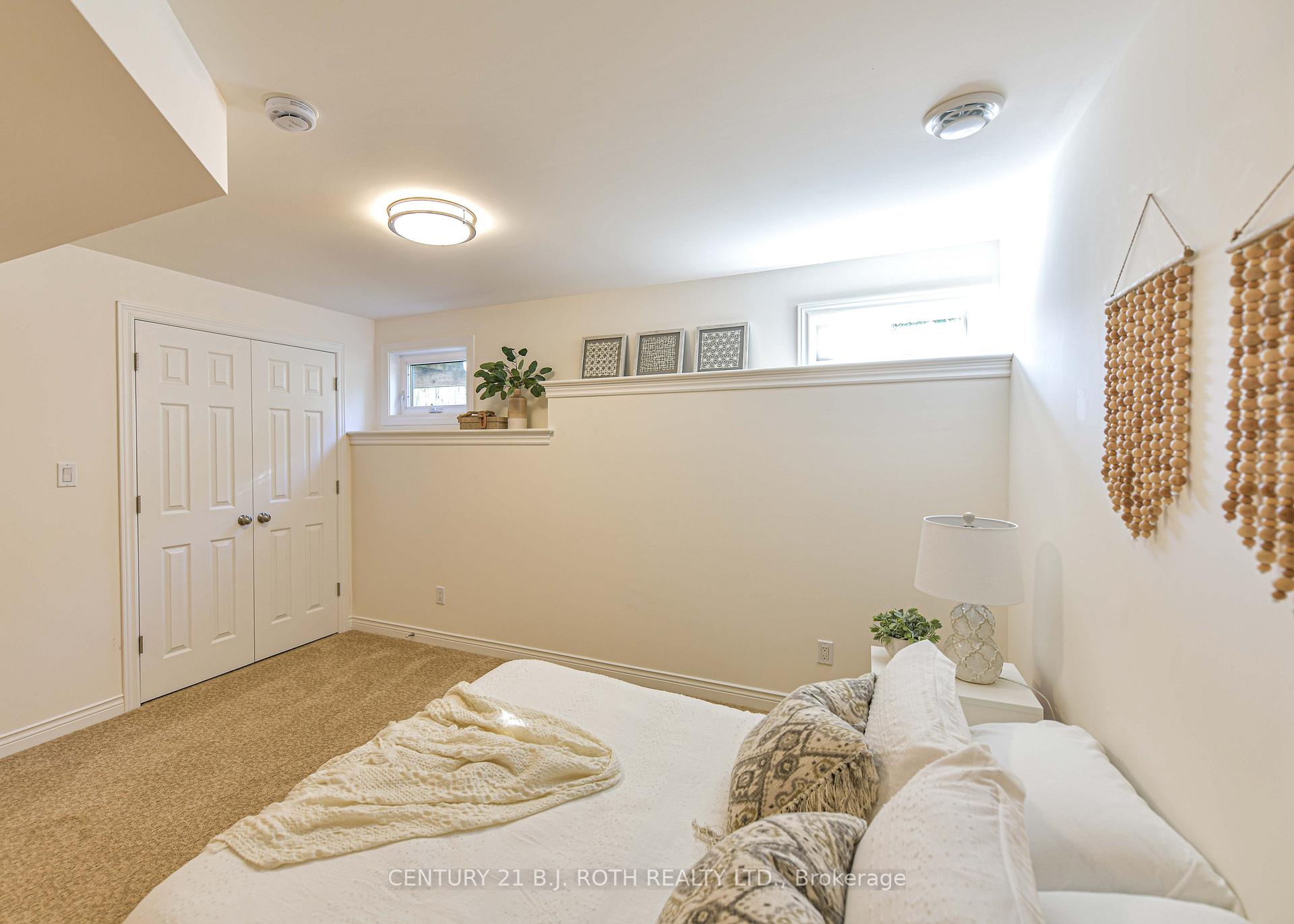 Photo 26 of 28 Canterbury Circle, Orillia — HOMEH