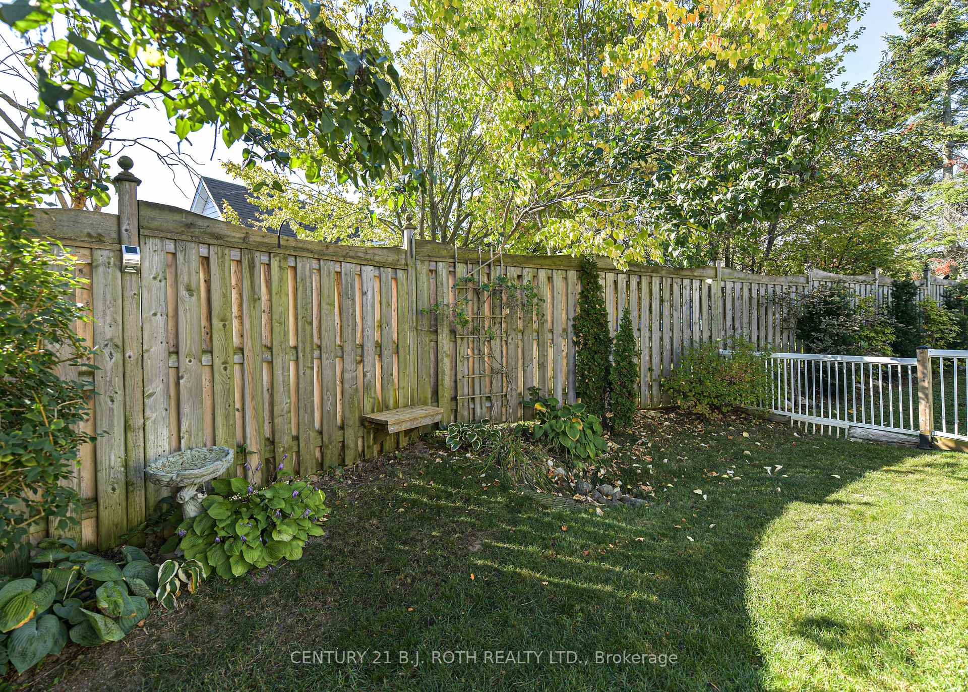 Photo 38 of 28 Canterbury Circle, Orillia — HOMEH