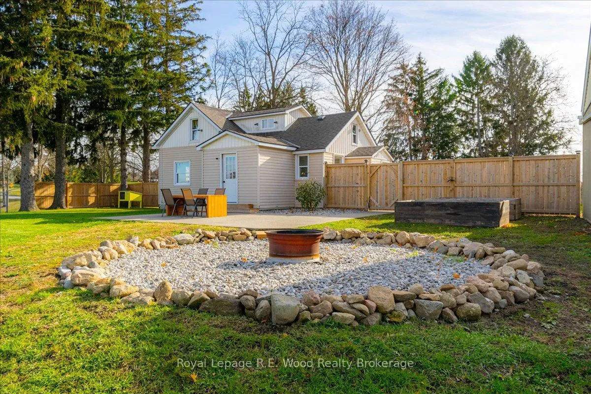 Photo 5 of 303 Concession 2 Road, Norfolk, Townsend — HOMEH