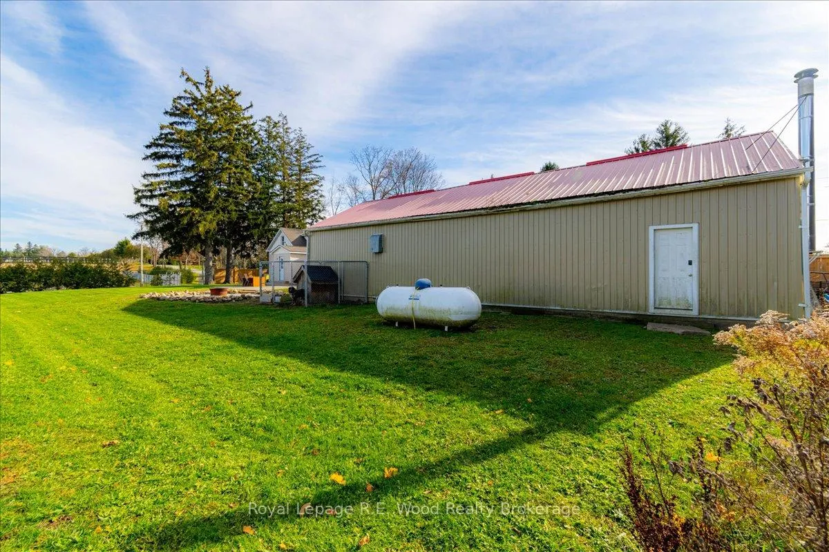 Photo 9 of 303 Concession 2 Road, Norfolk, Townsend — HOMEH