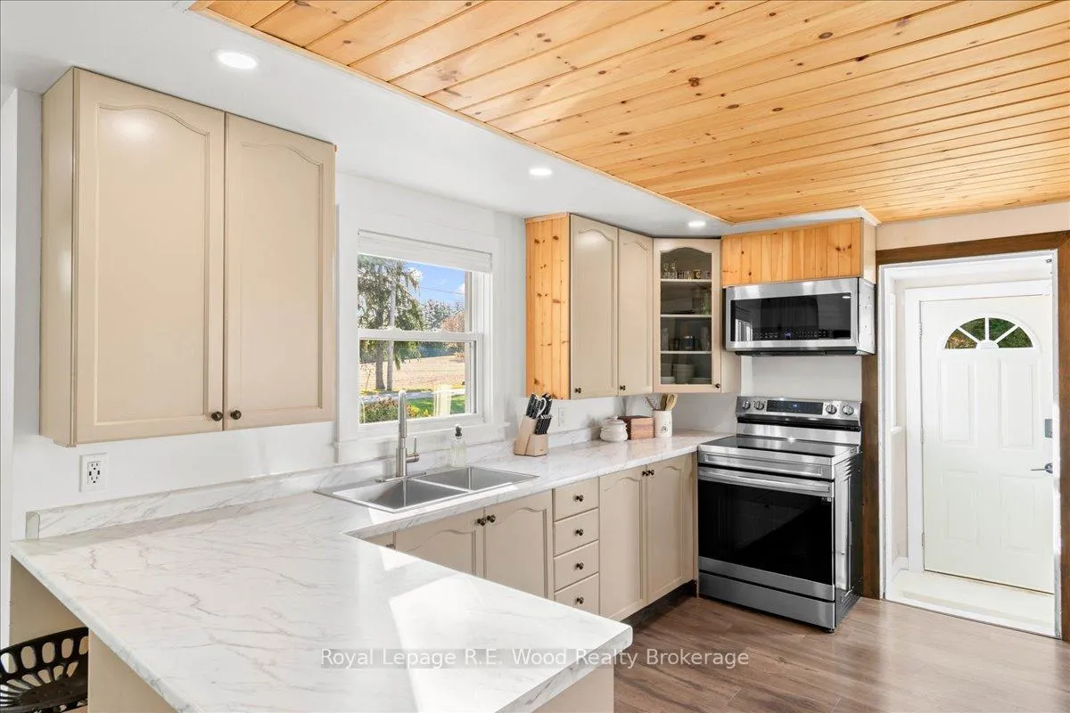 Photo 11 of 303 Concession 2 Road, Norfolk, Townsend — HOMEH