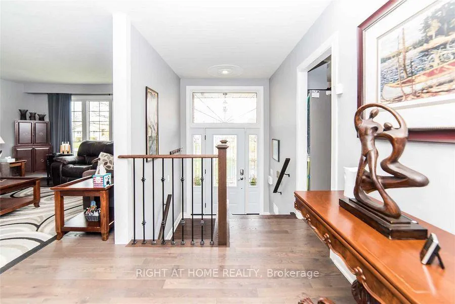 Photo 4 of 1094 Ronlea Avenue, Oshawa, Donevan — HOMEH