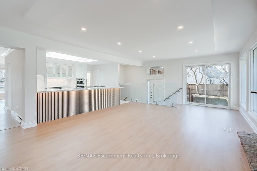Photo 14 of 2063 Glenforest Crescent, Oakville, Ford — HOMEH