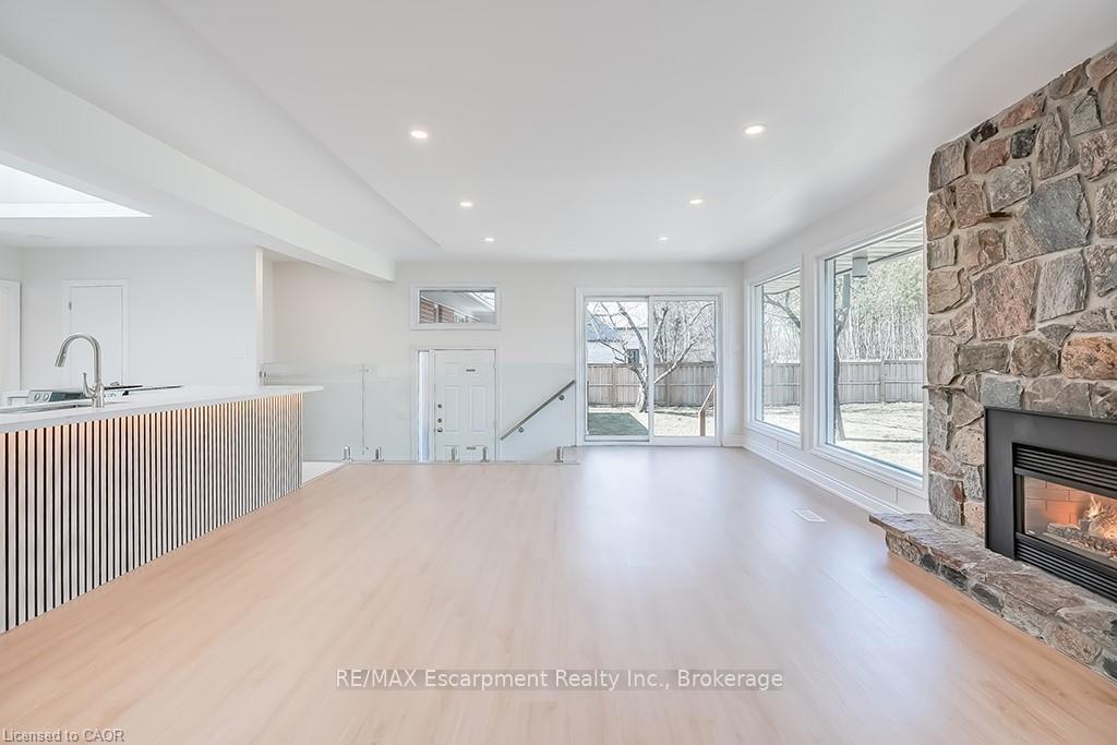 Photo 16 of 2063 Glenforest Crescent, Oakville, Ford — HOMEH