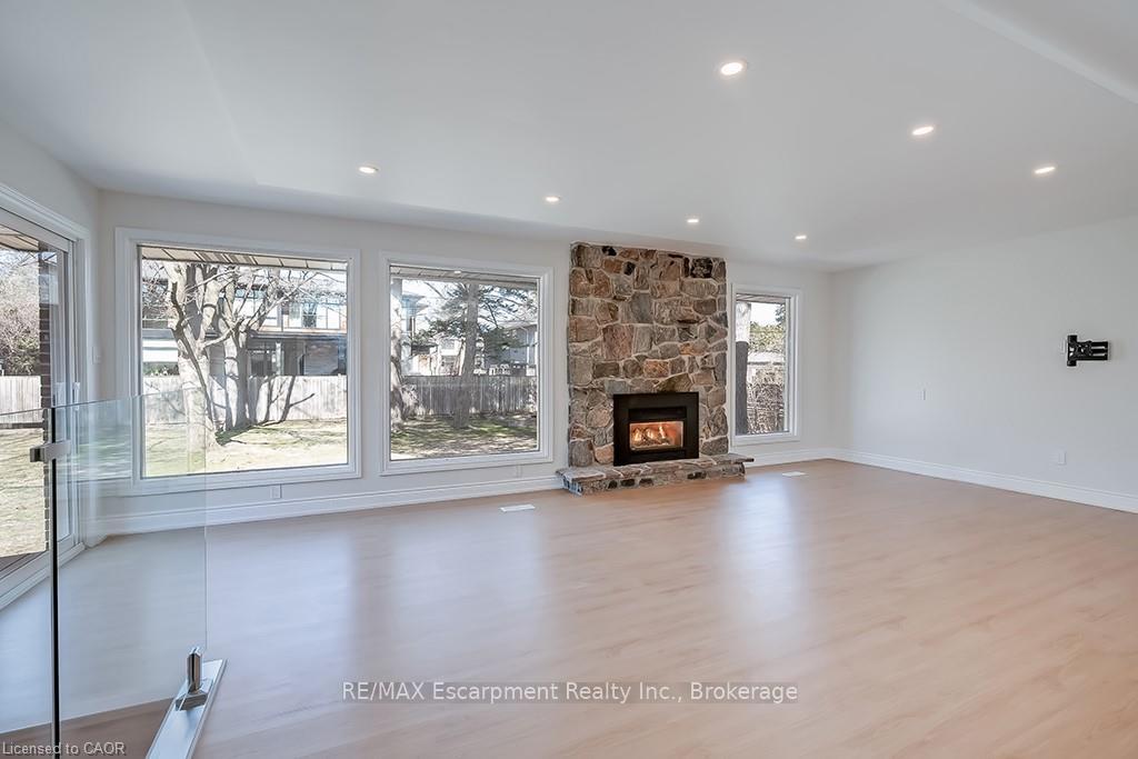 Photo 17 of 2063 Glenforest Crescent, Oakville, Ford — HOMEH