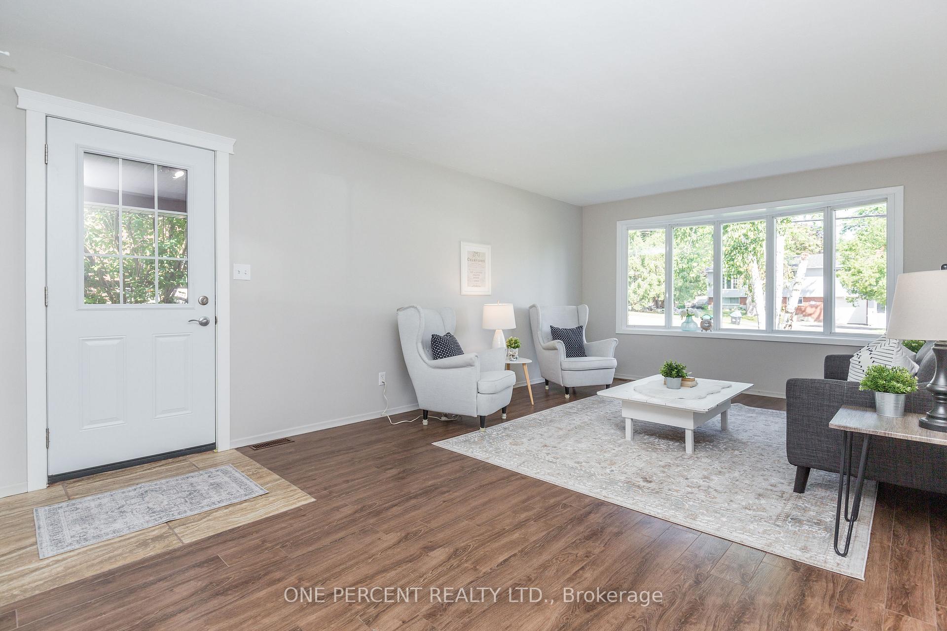 Photo 8 of 55 Fittons Road E, Orillia — HOMEH