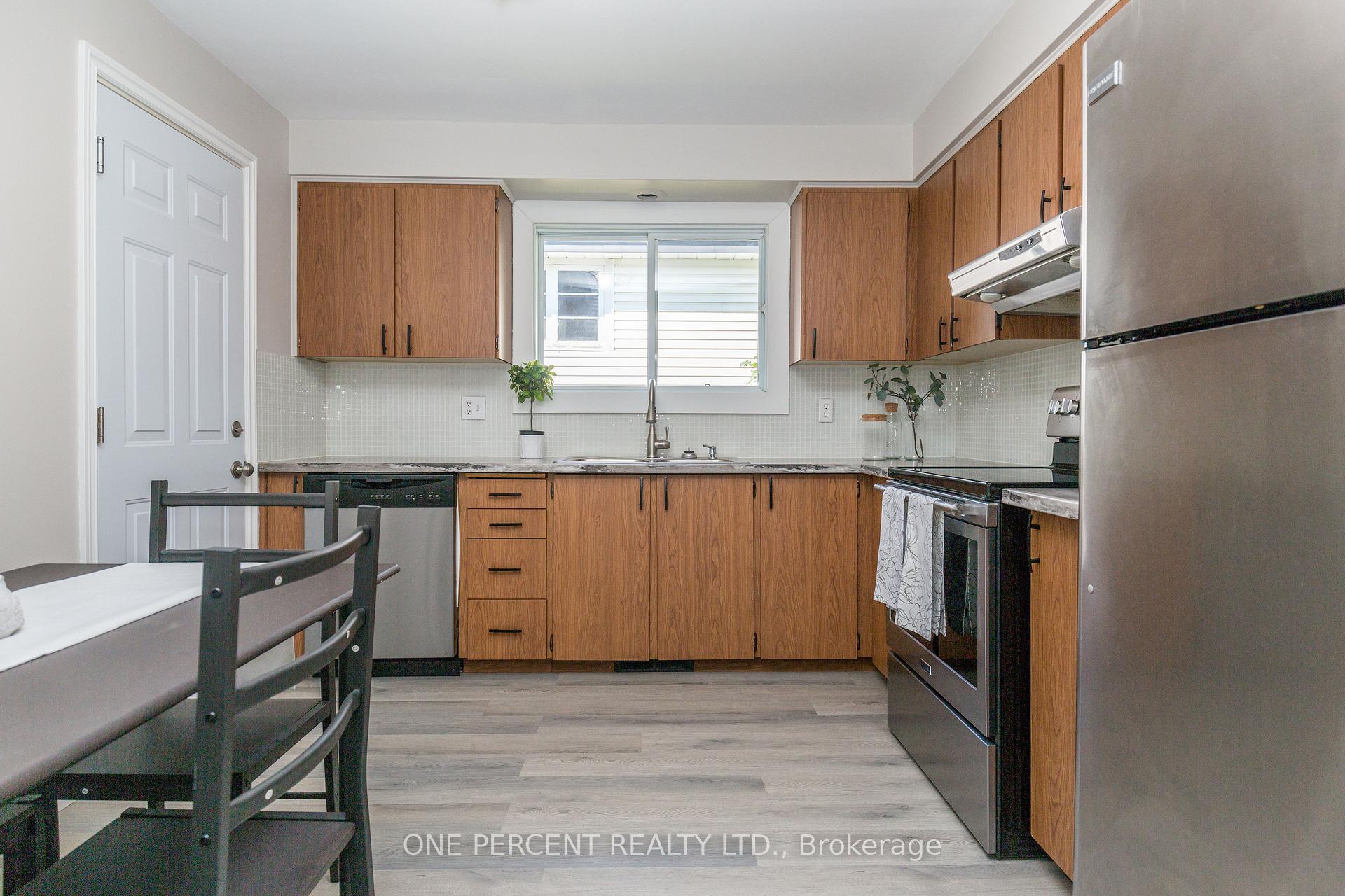 Photo 15 of 55 Fittons Road E, Orillia — HOMEH