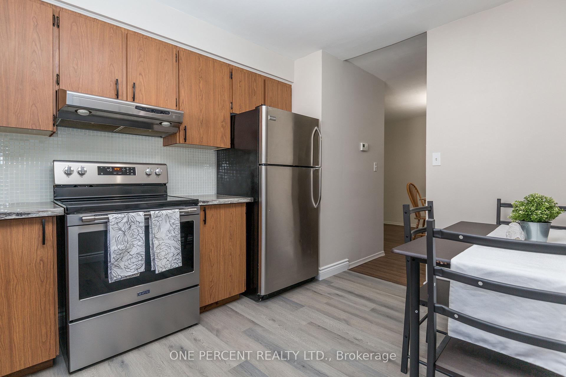 Photo 16 of 55 Fittons Road E, Orillia — HOMEH