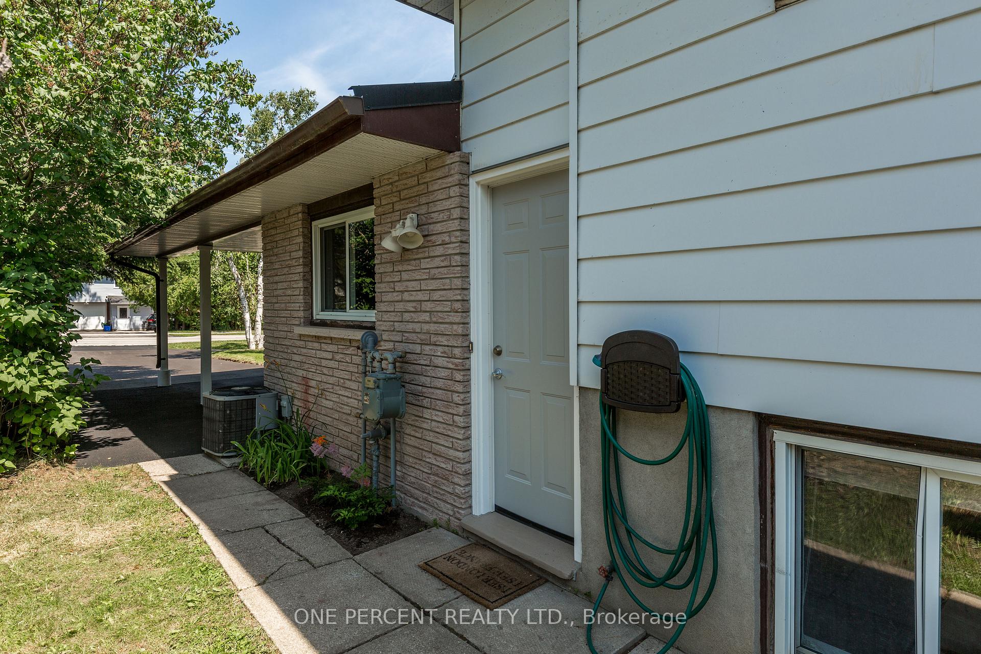 Photo 25 of 55 Fittons Road E, Orillia — HOMEH