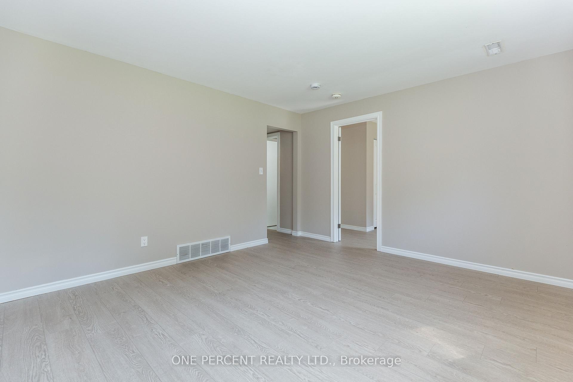 Photo 32 of 55 Fittons Road E, Orillia — HOMEH