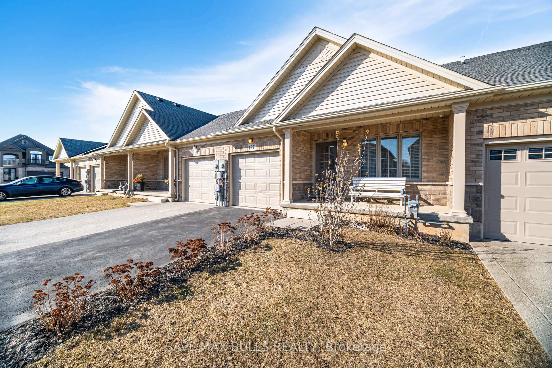Photo 4 of 127 Acacia Road, Pelham, Fonthill — HOMEH