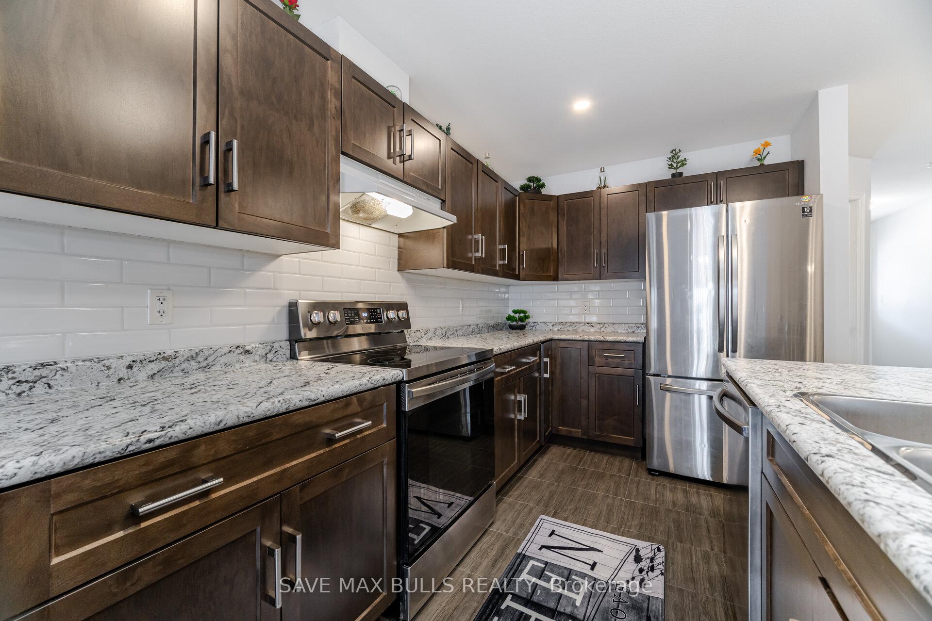 Photo 11 of 127 Acacia Road, Pelham, Fonthill — HOMEH