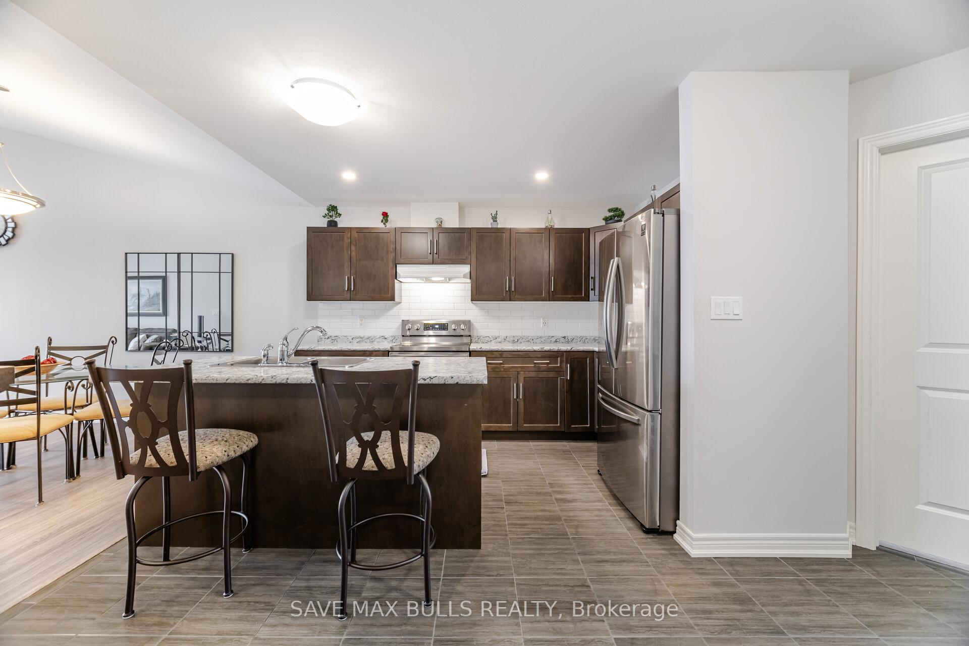 Photo 12 of 127 Acacia Road, Pelham, Fonthill — HOMEH
