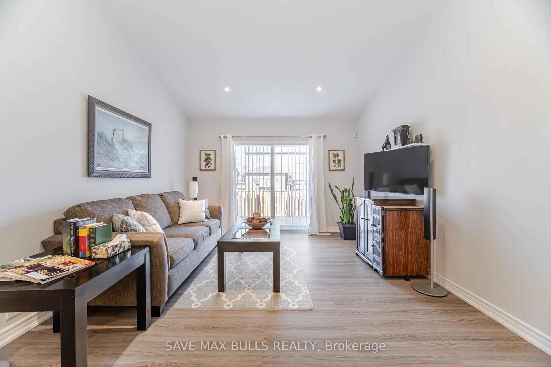 Photo 18 of 127 Acacia Road, Pelham, Fonthill — HOMEH