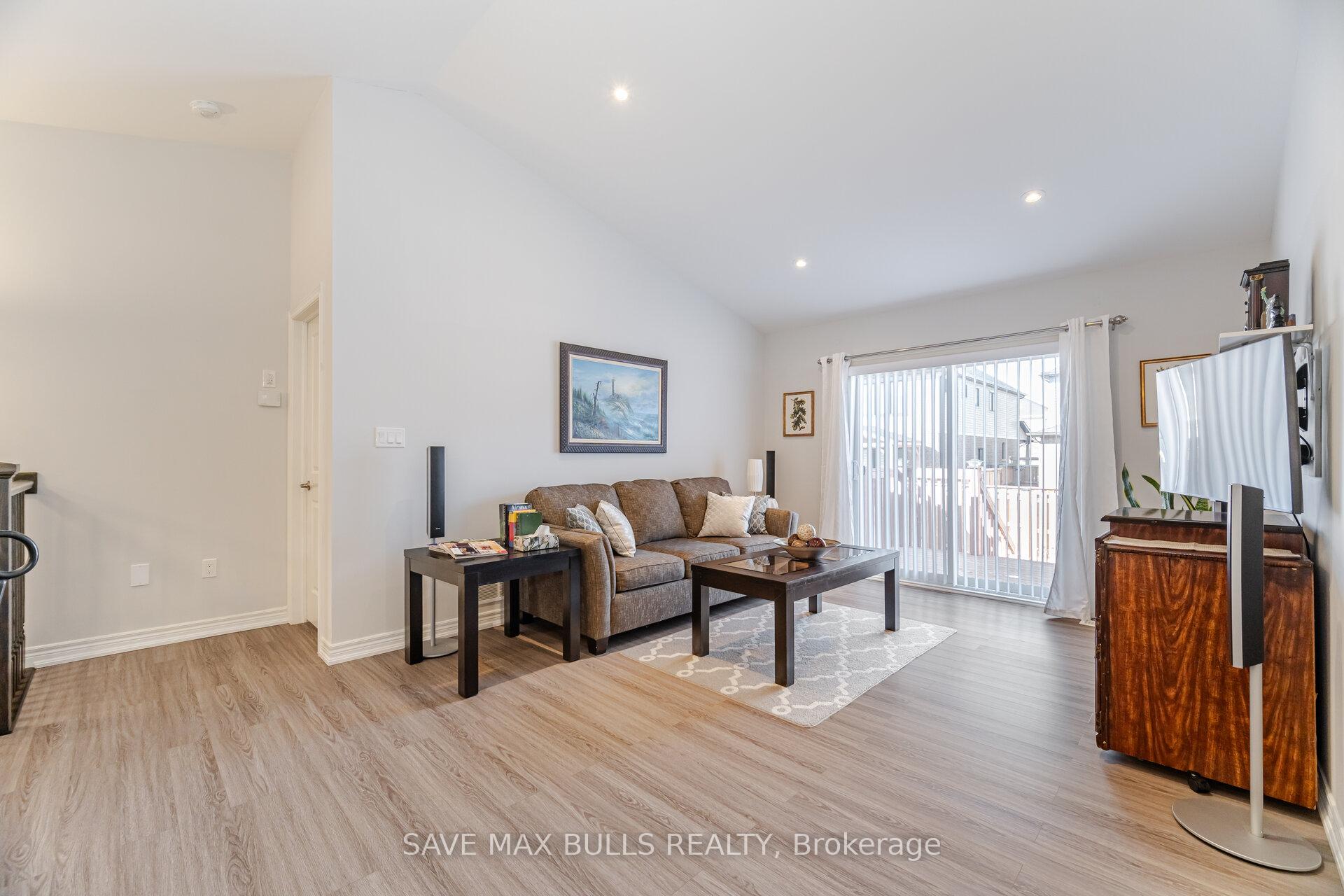 Photo 20 of 127 Acacia Road, Pelham, Fonthill — HOMEH