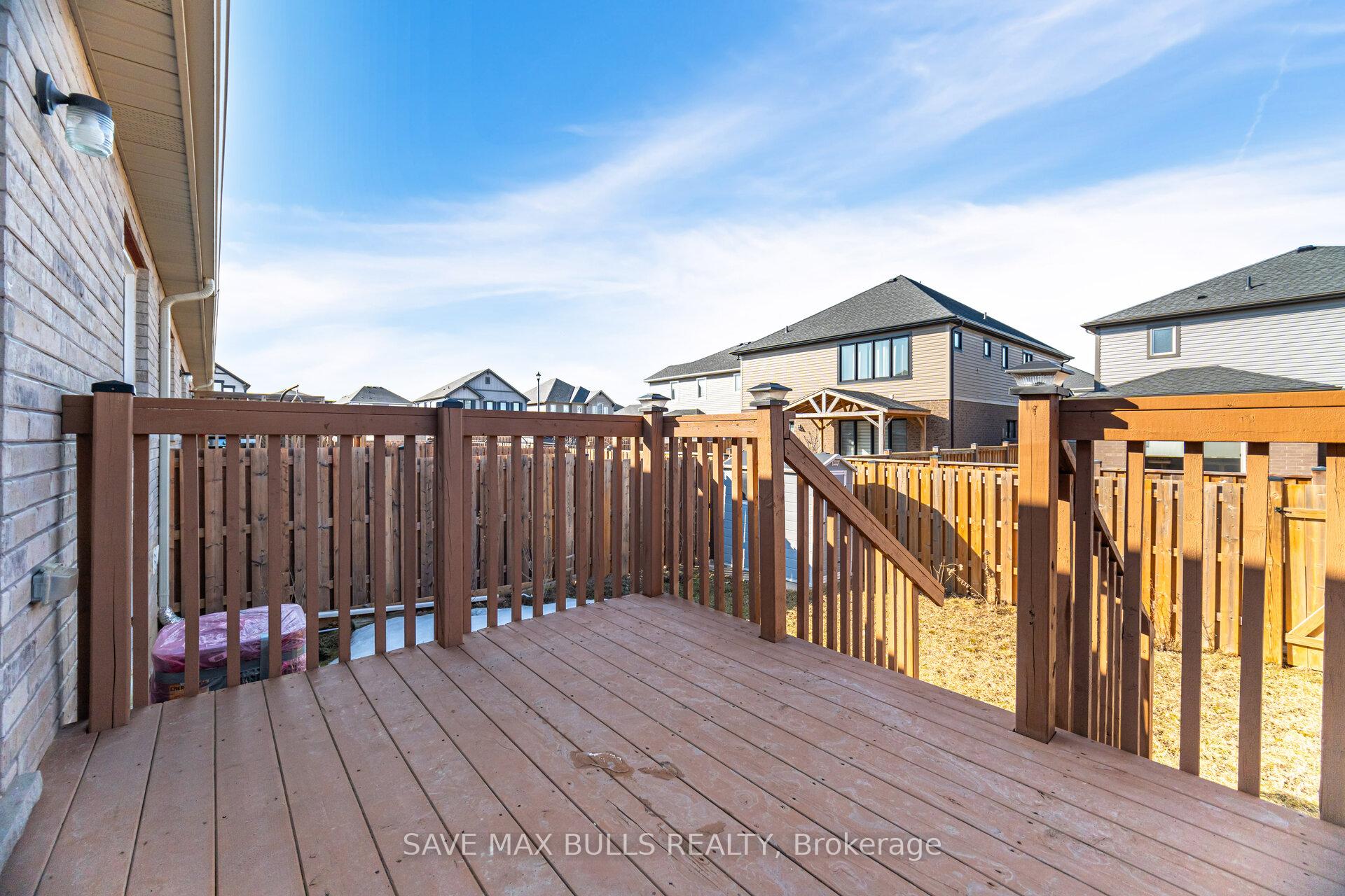 Photo 42 of 127 Acacia Road, Pelham, Fonthill — HOMEH