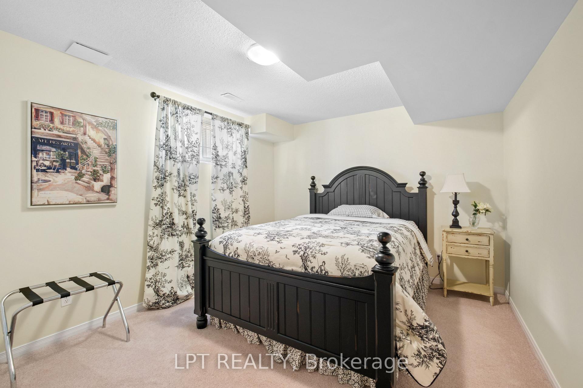Photo 22 of 1393 Atkinson Street, Kingston, City Northwest — HOMEH