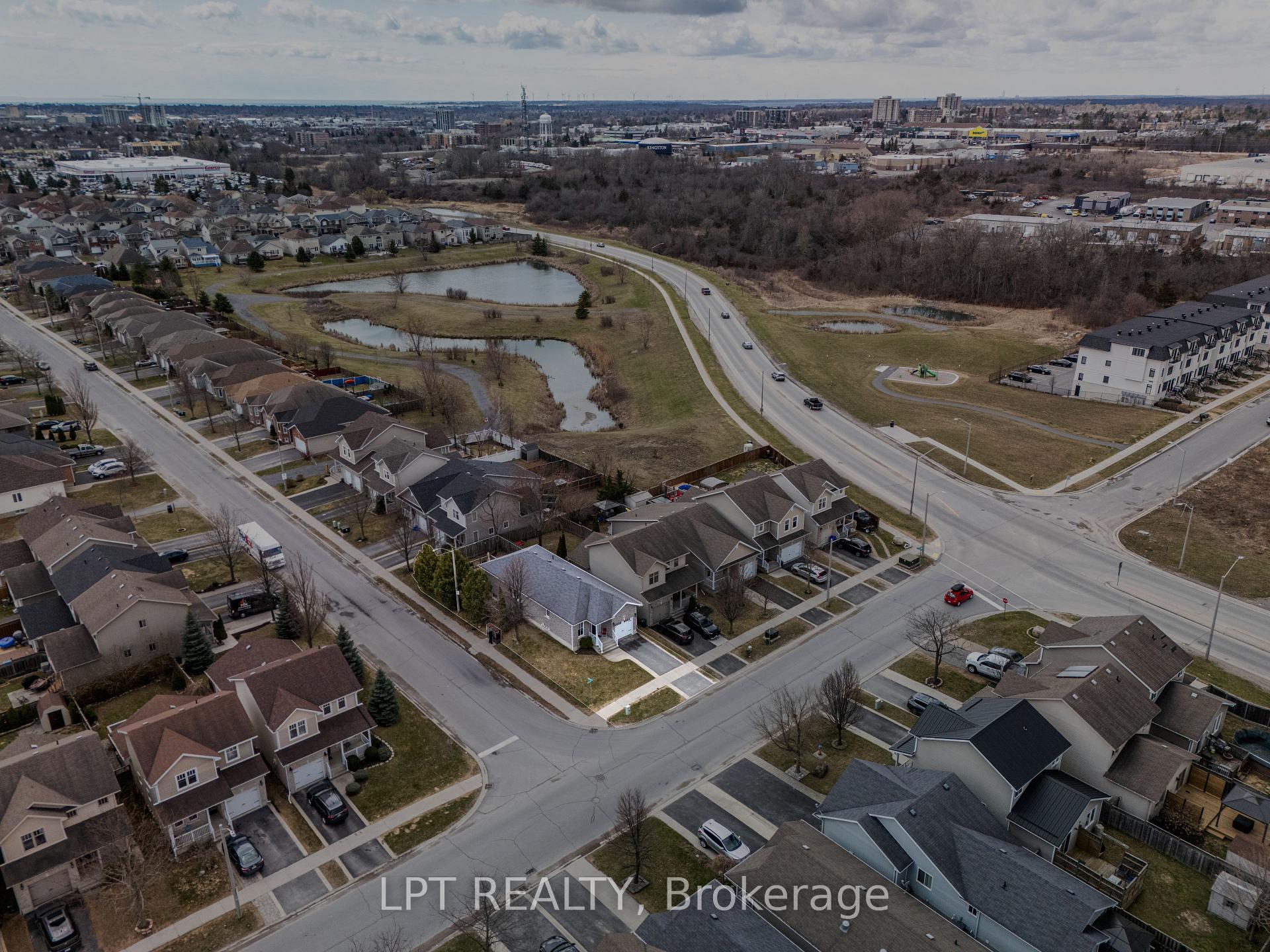 Photo 33 of 1393 Atkinson Street, Kingston, City Northwest — HOMEH