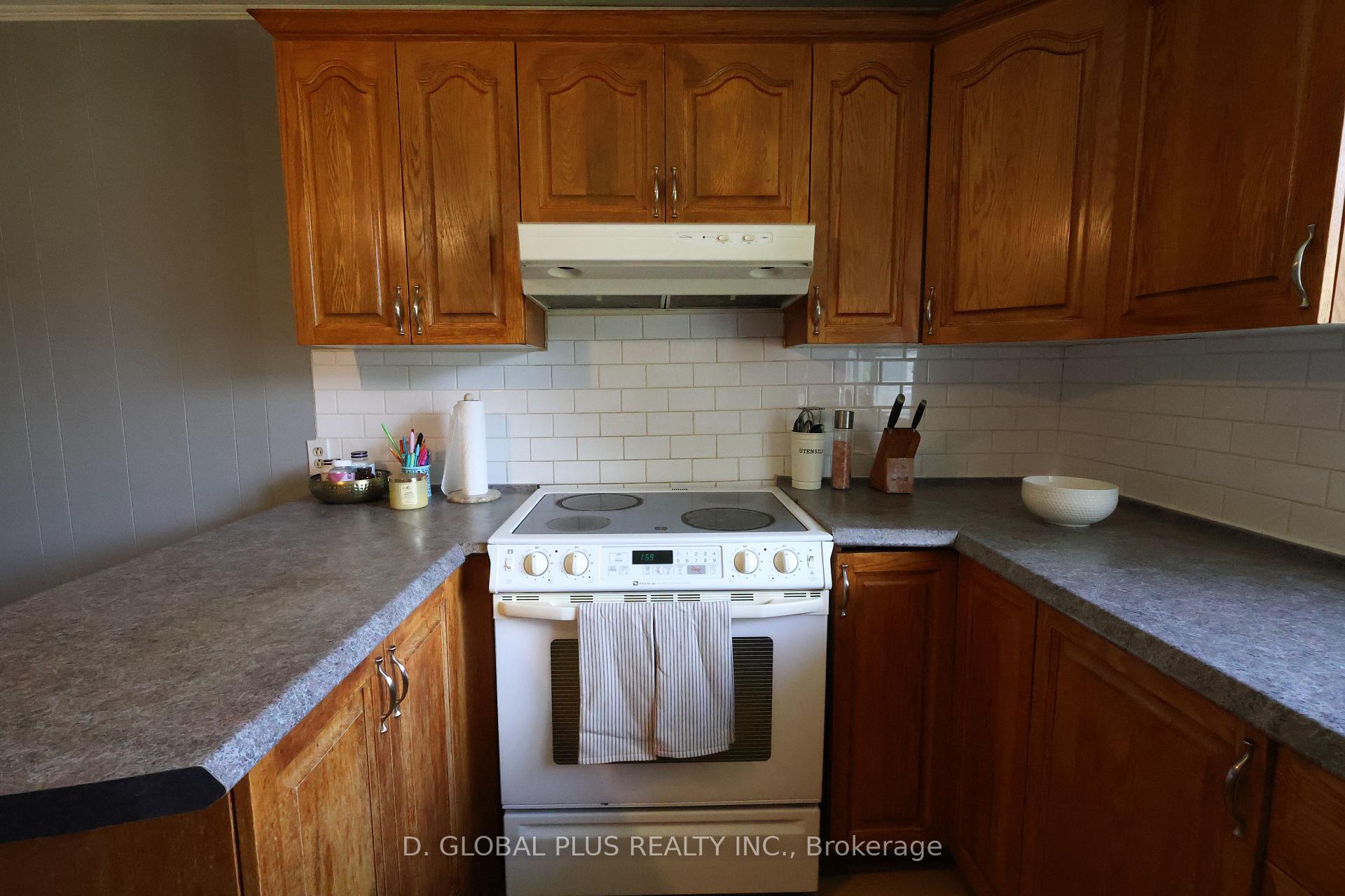 Photo 13 of 1865 Alcide Avenue, Ottawa, Vars Village — HOMEH