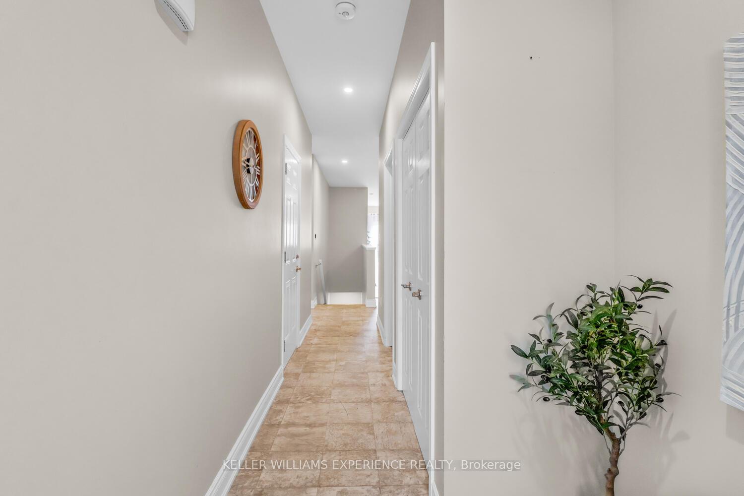 Photo 6 of 92 Lily Drive, Orillia — HOMEH